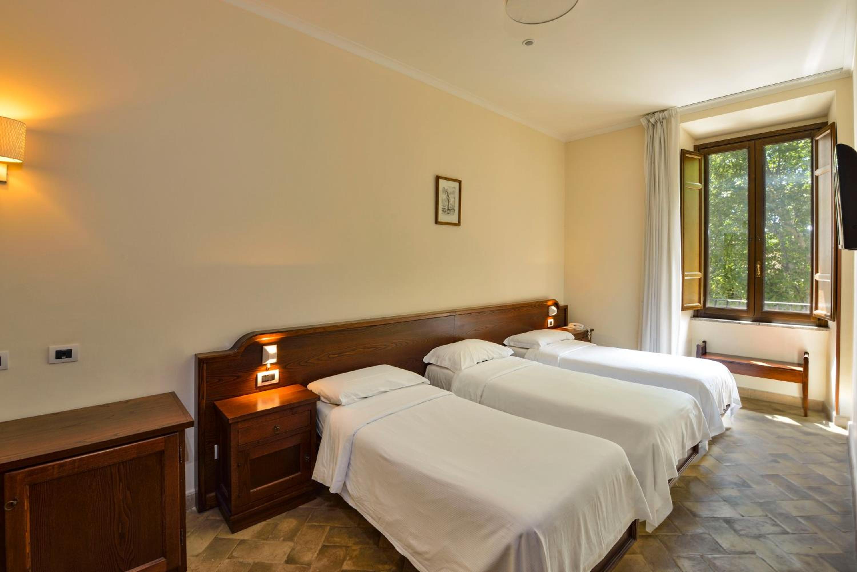 Triple Room photo 3
