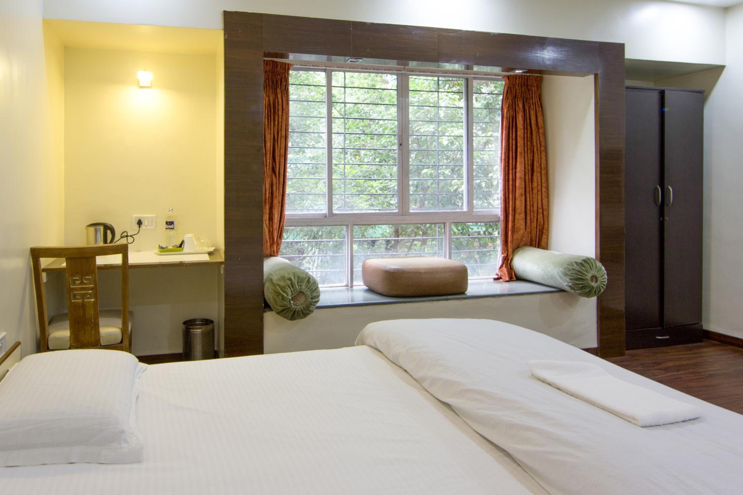 Standard Double Room with Fan - Photo 1