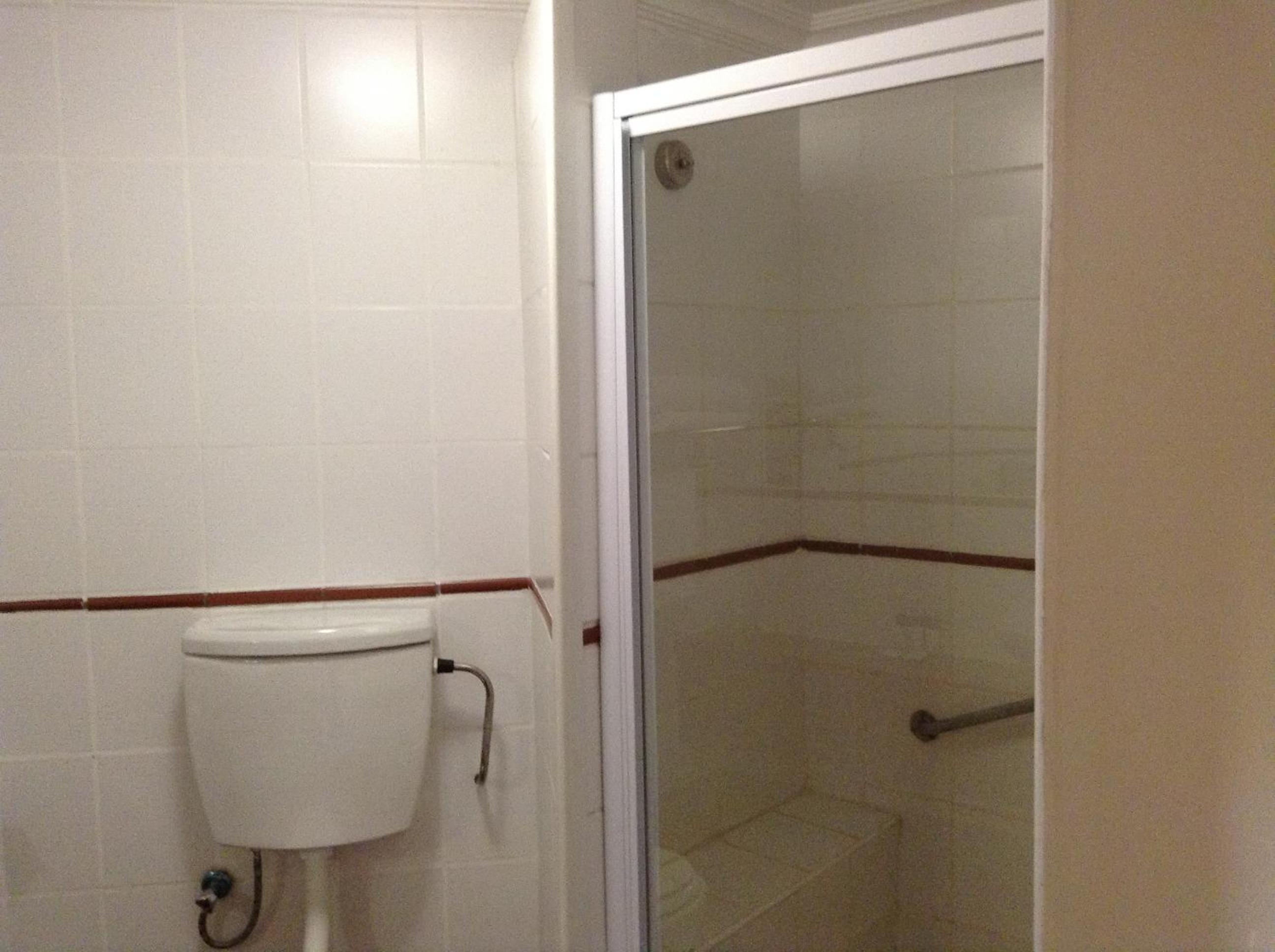 Twin Room - Photo 4