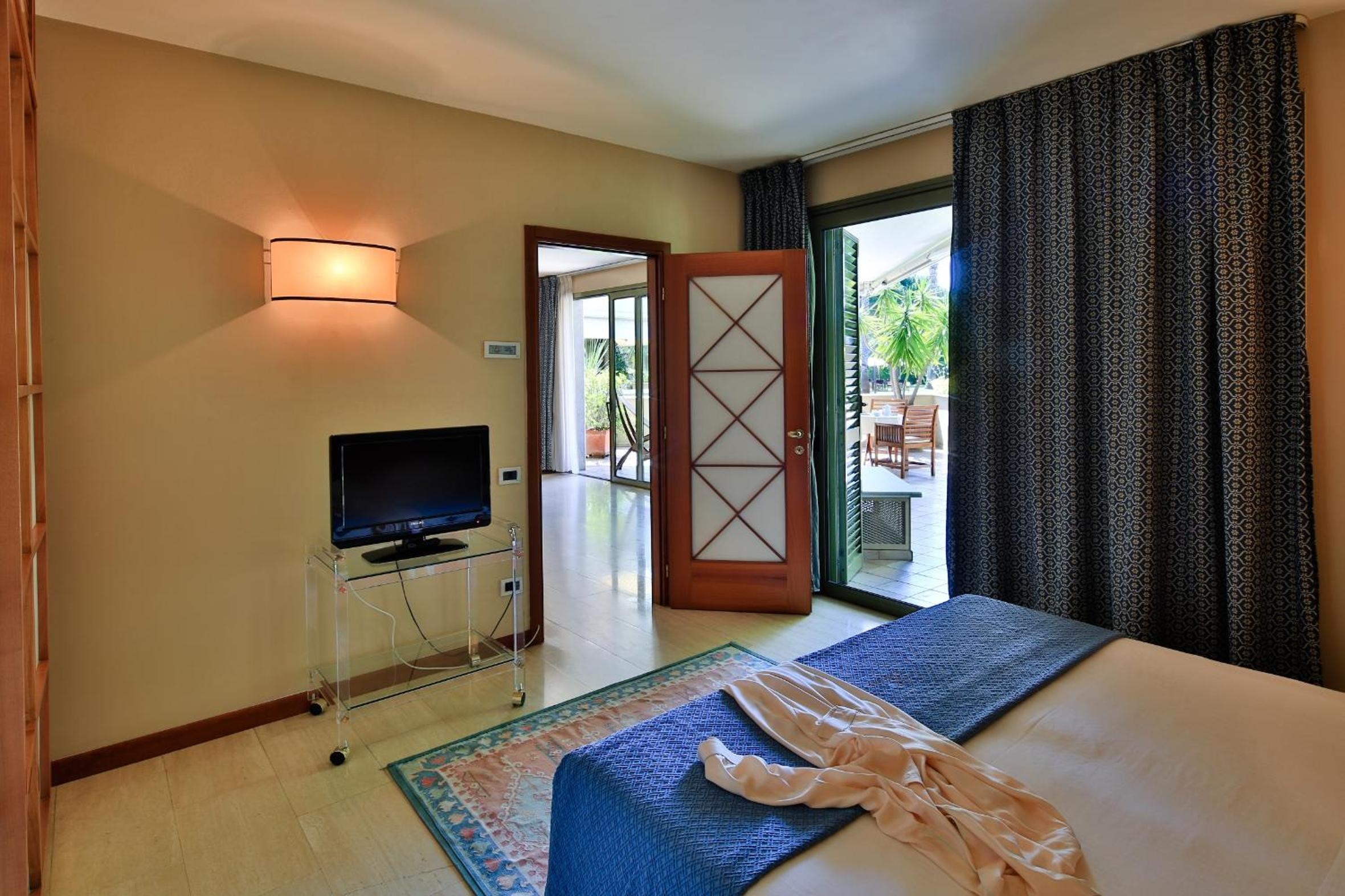 Suite with Terrace - Photo 1
