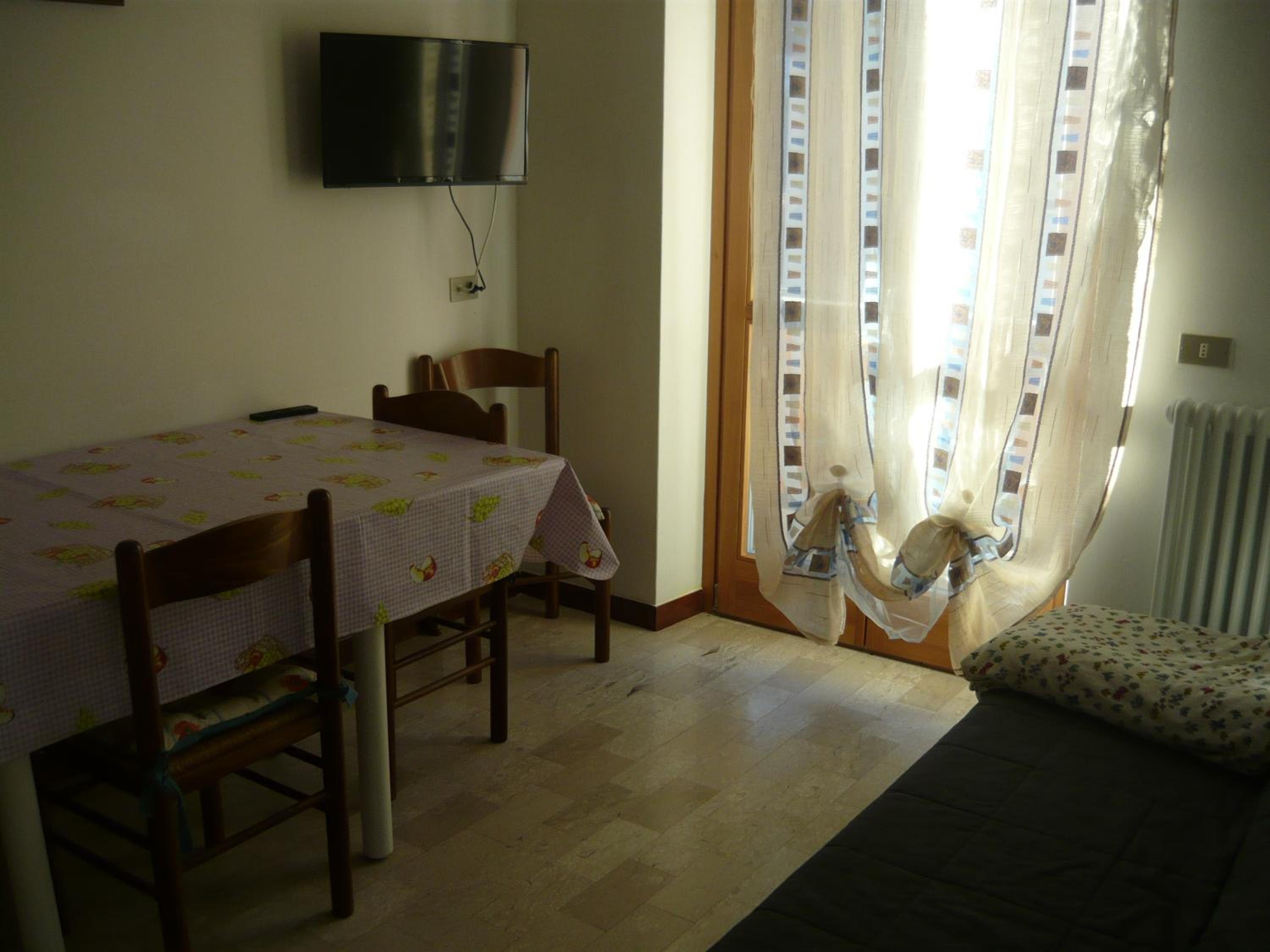 Two-Bedroom Apartment with Two Balconies