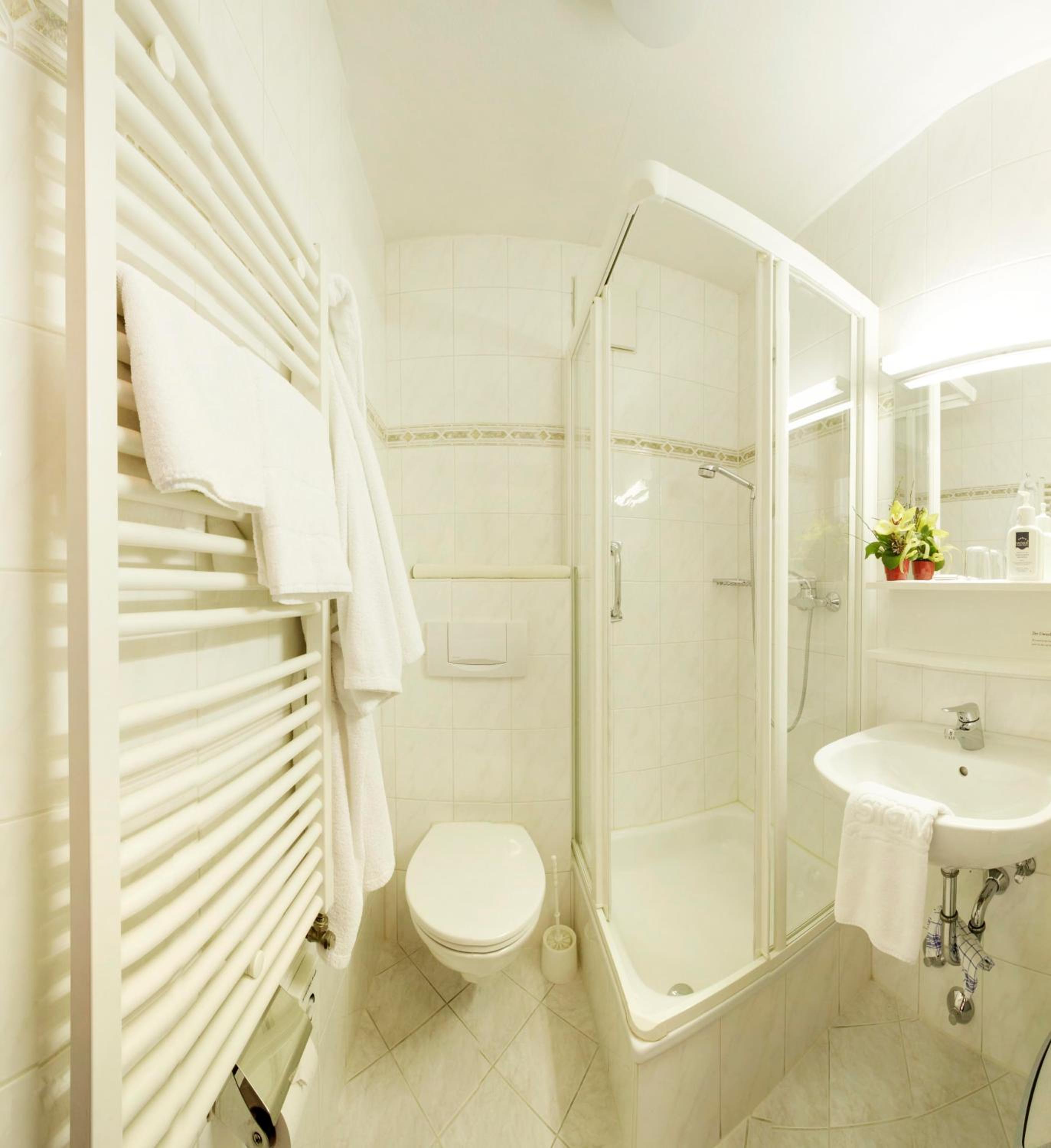 Double Room - Photo 2