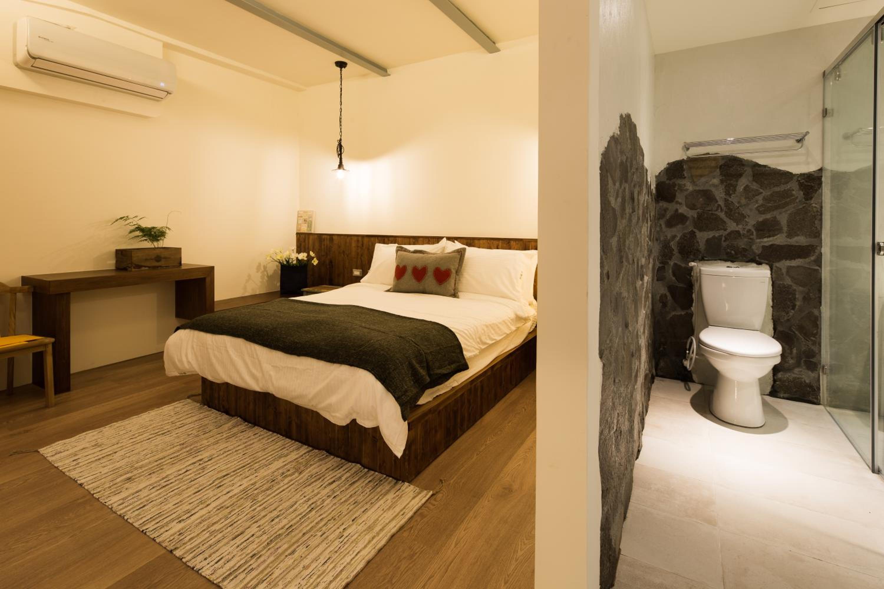 Deluxe Double Room With Shower
