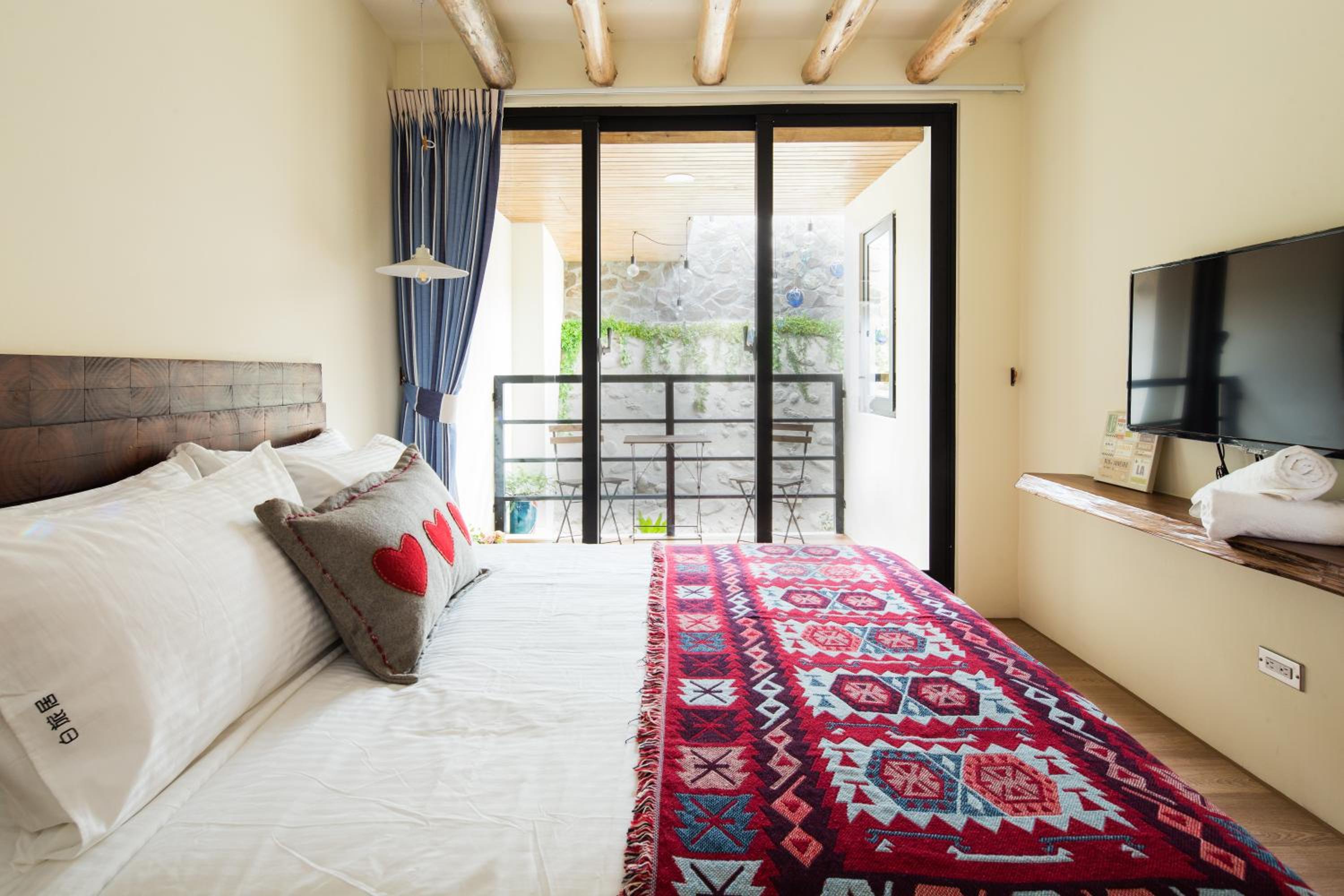 Deluxe Double Room With Bath photo 3