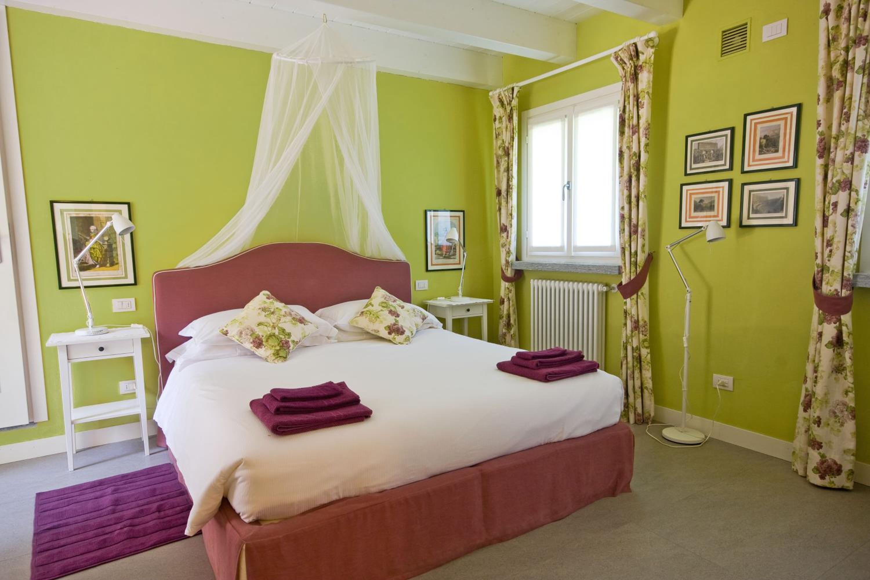 One-Bedroom House photo 1