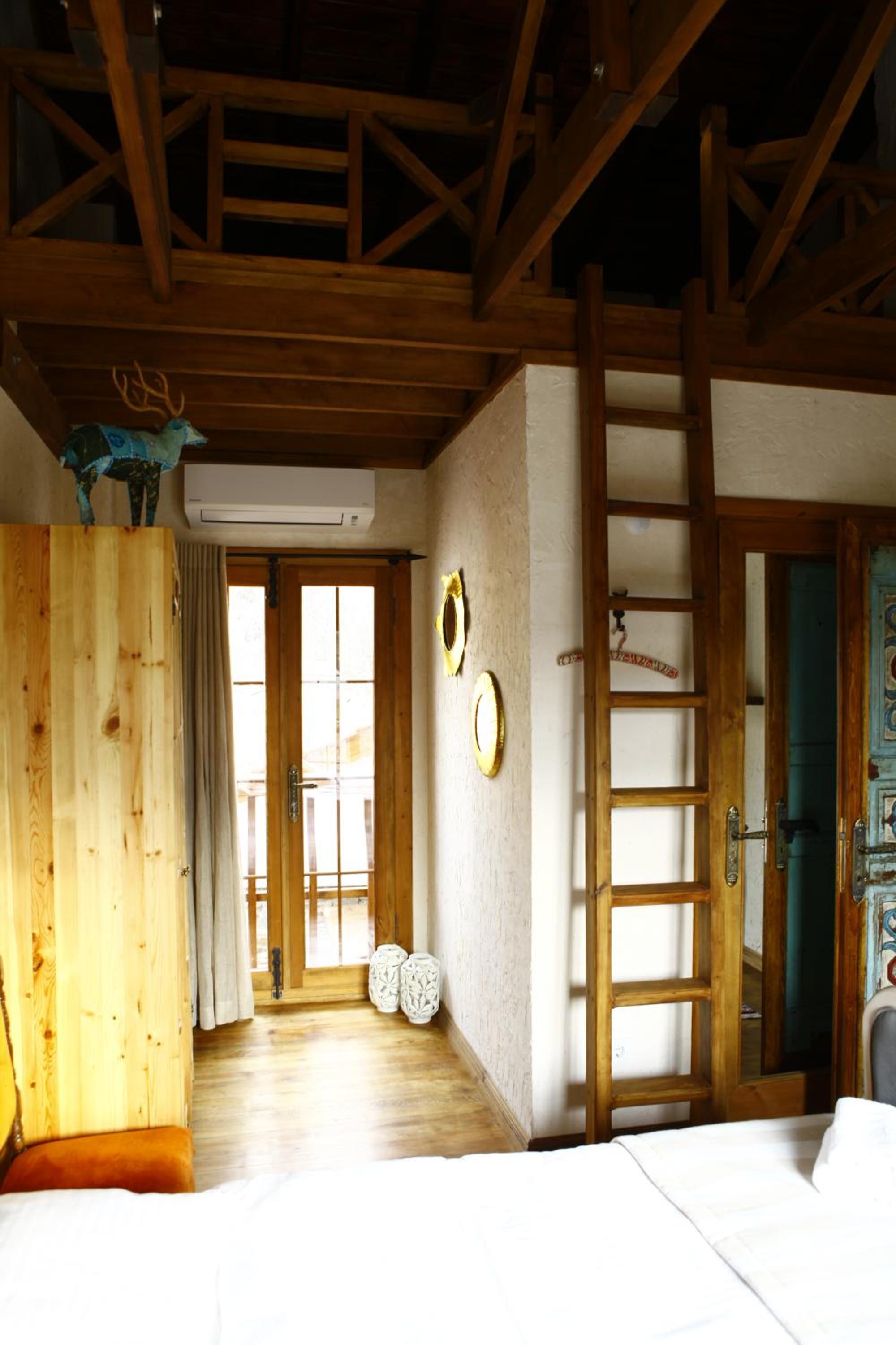Deluxe Family Room - Photo 1