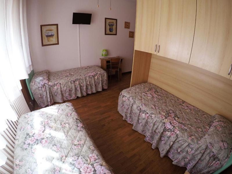 Triple Room with Private Bathroom photo 1
