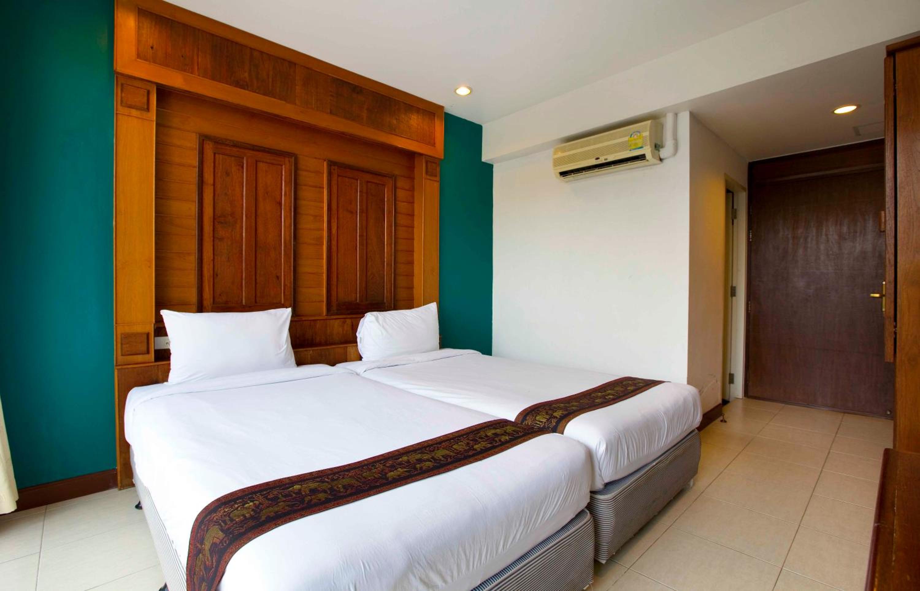 Standard Twin Room (Main Building) photo 2