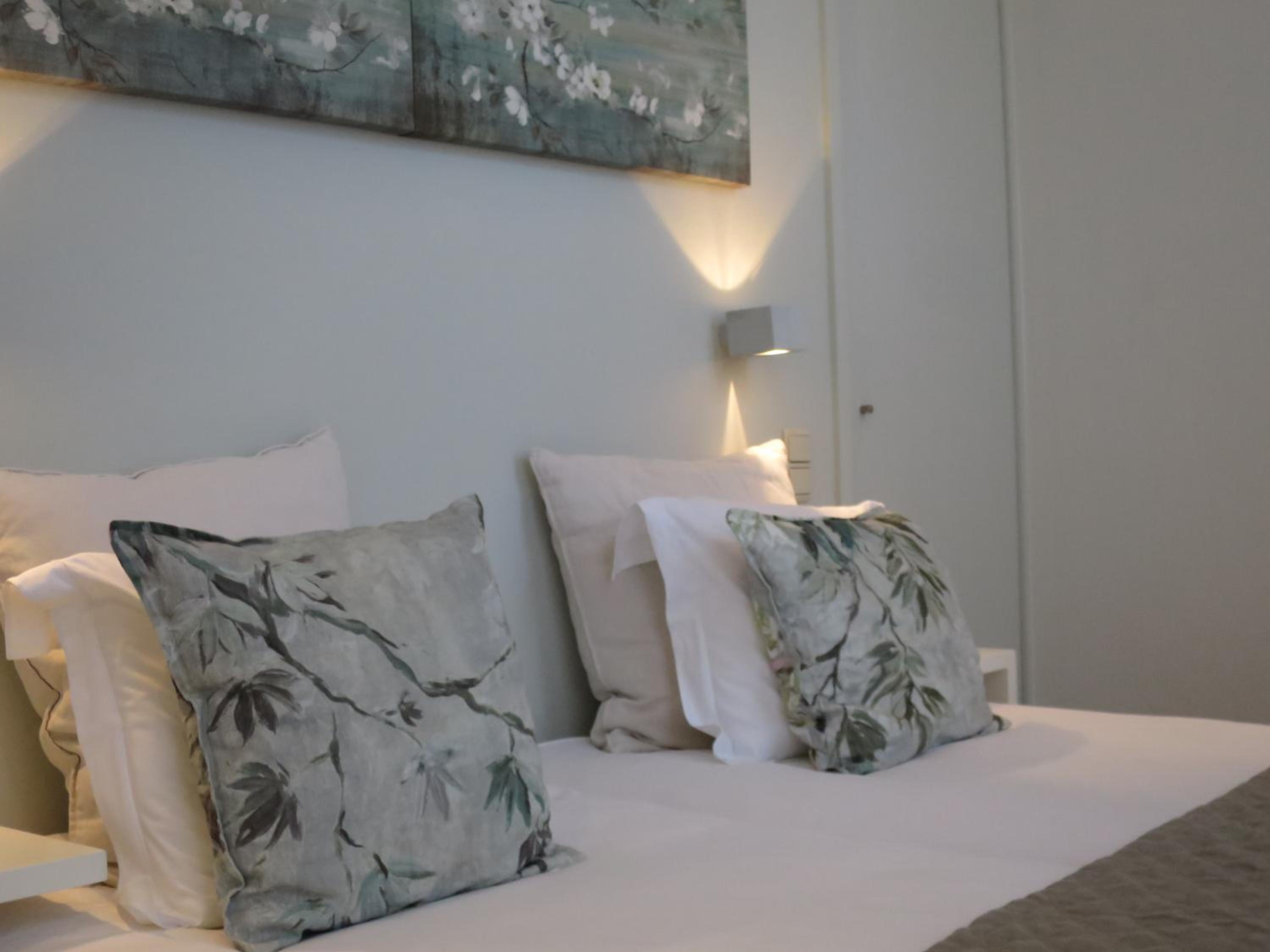 Small Double Room with Bath Tub