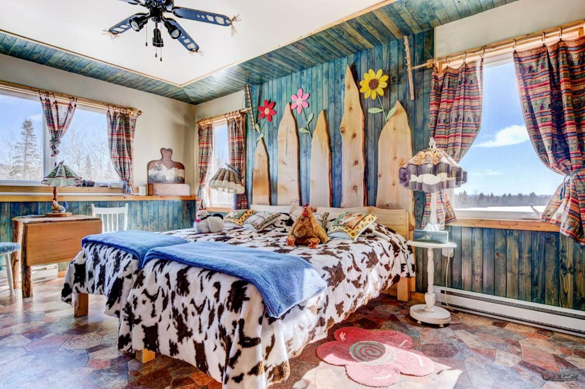 Double Room with Two Single Beds with Private Bathroom photo 1