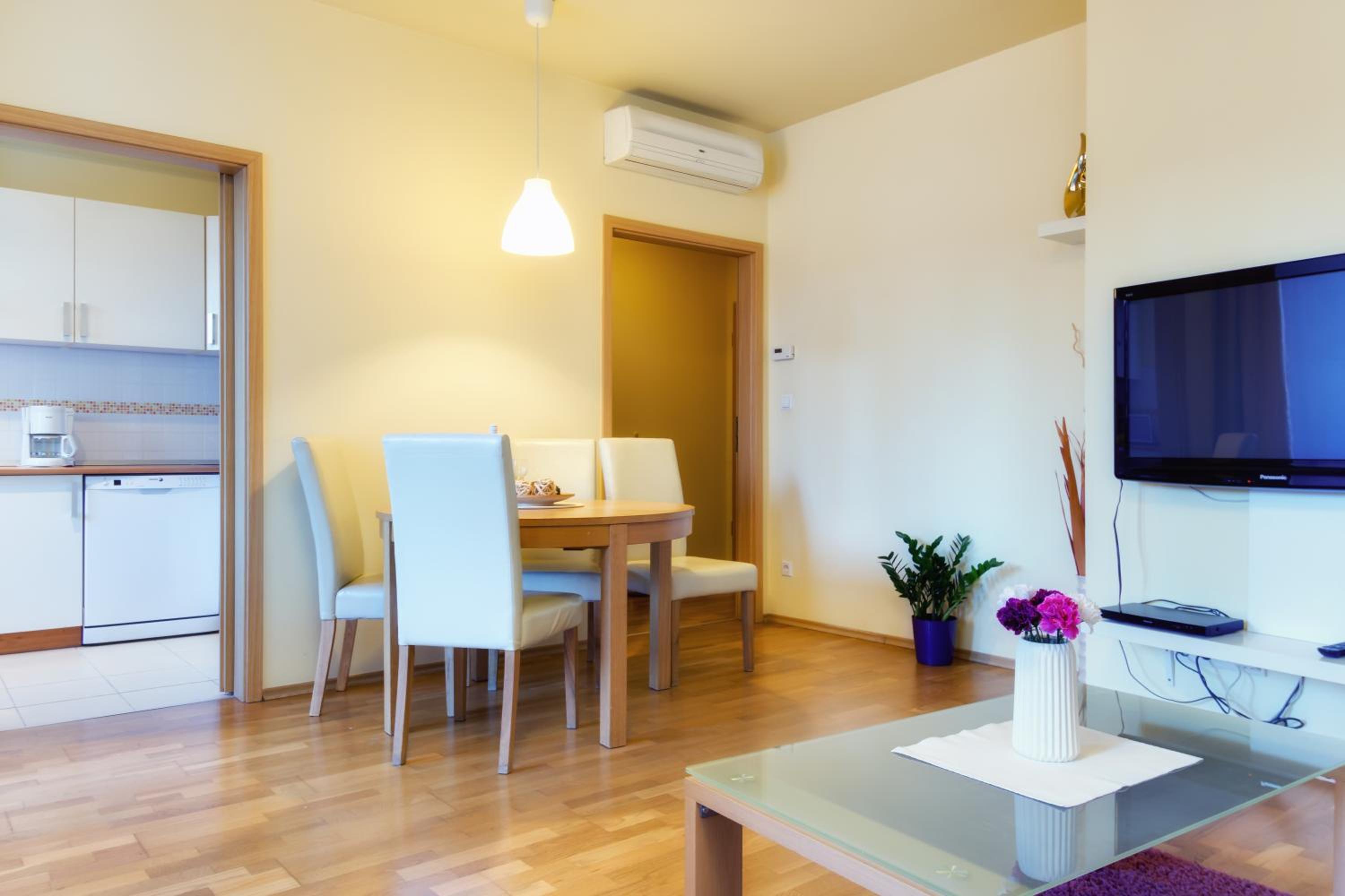 1-Bedroom Deluxe Apartment (4 Adults) - Photo 10