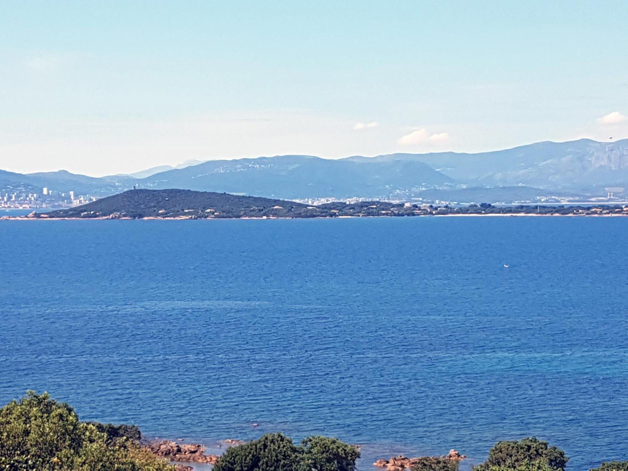 Deluxe Double Room with Sea View photo 3