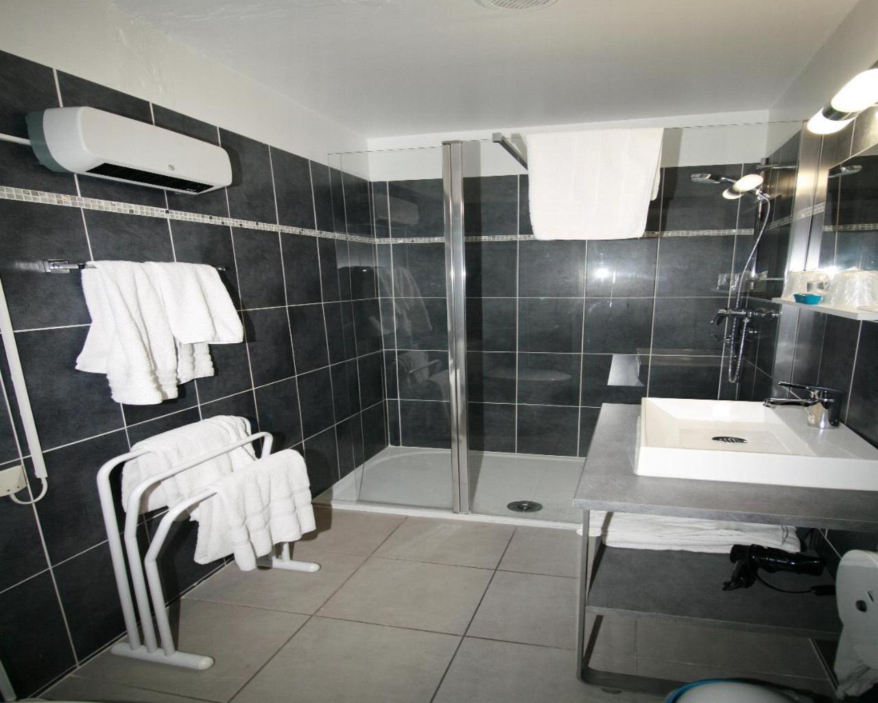 Two Connecting Double Rooms photo 2