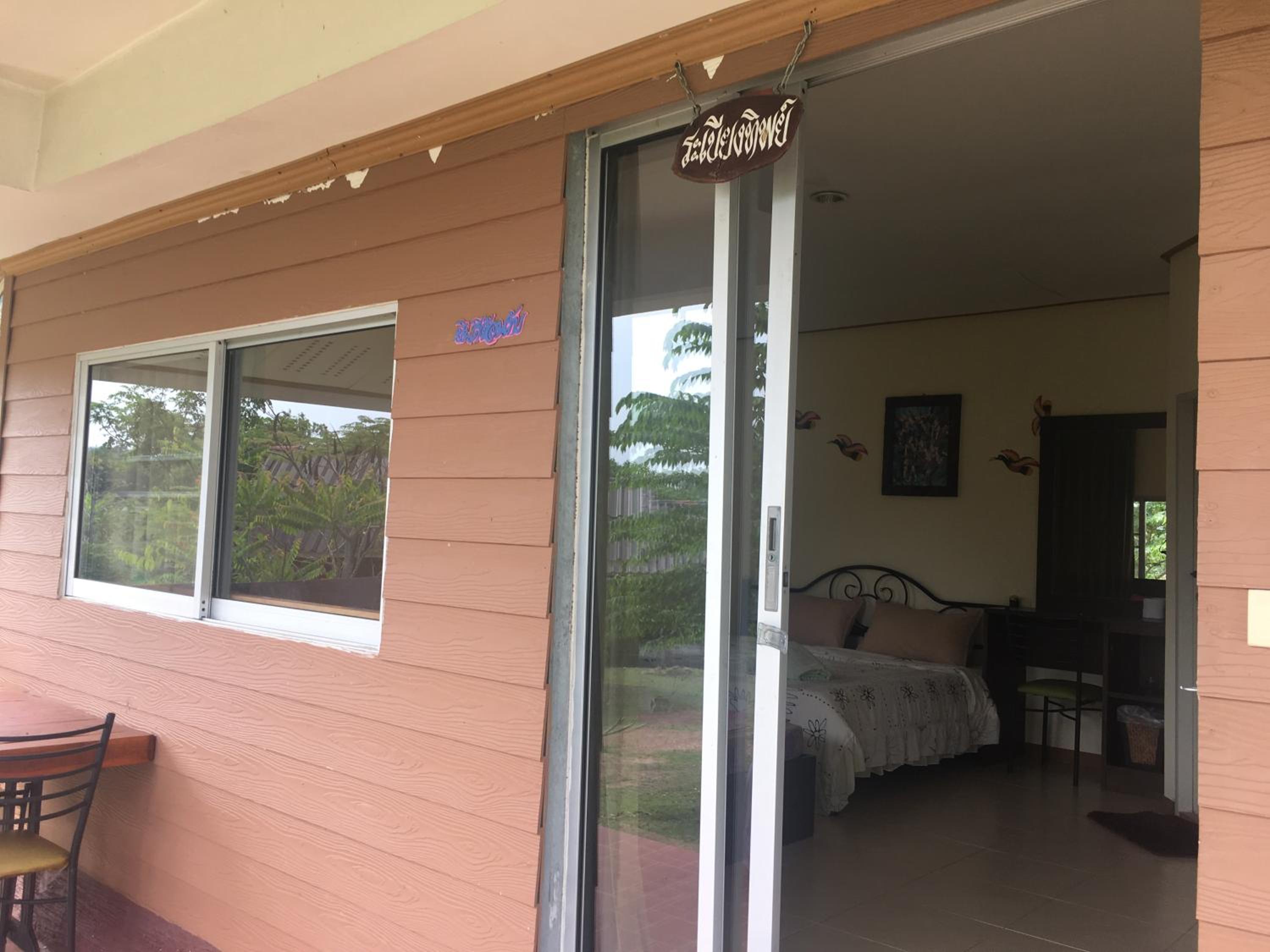 Deluxe Bungalow with Garden View - Photo 8