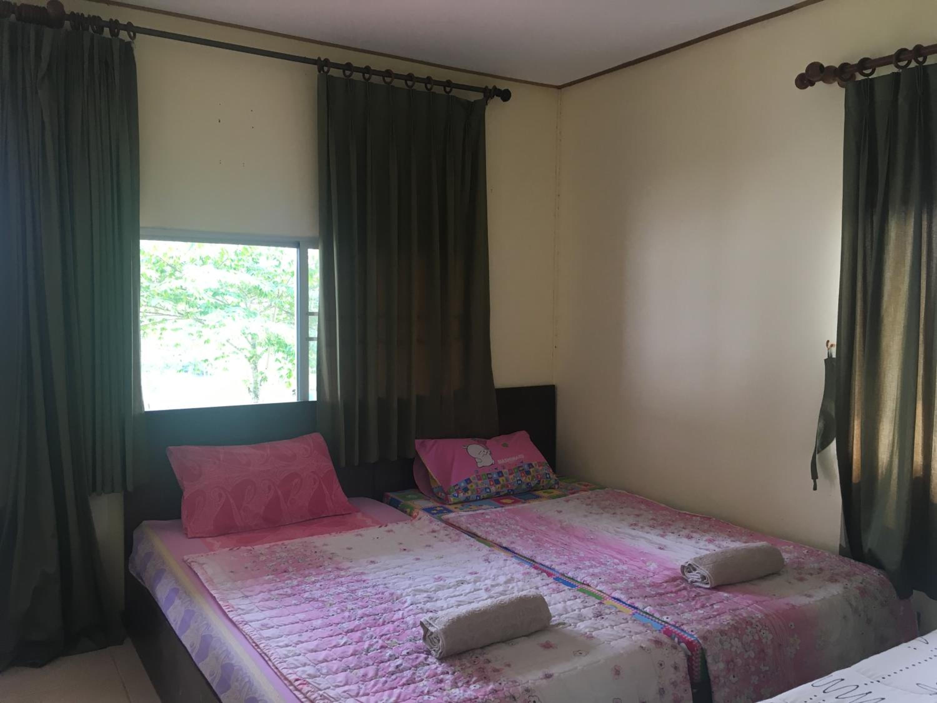 Deluxe Bungalow with Garden View - Photo 2
