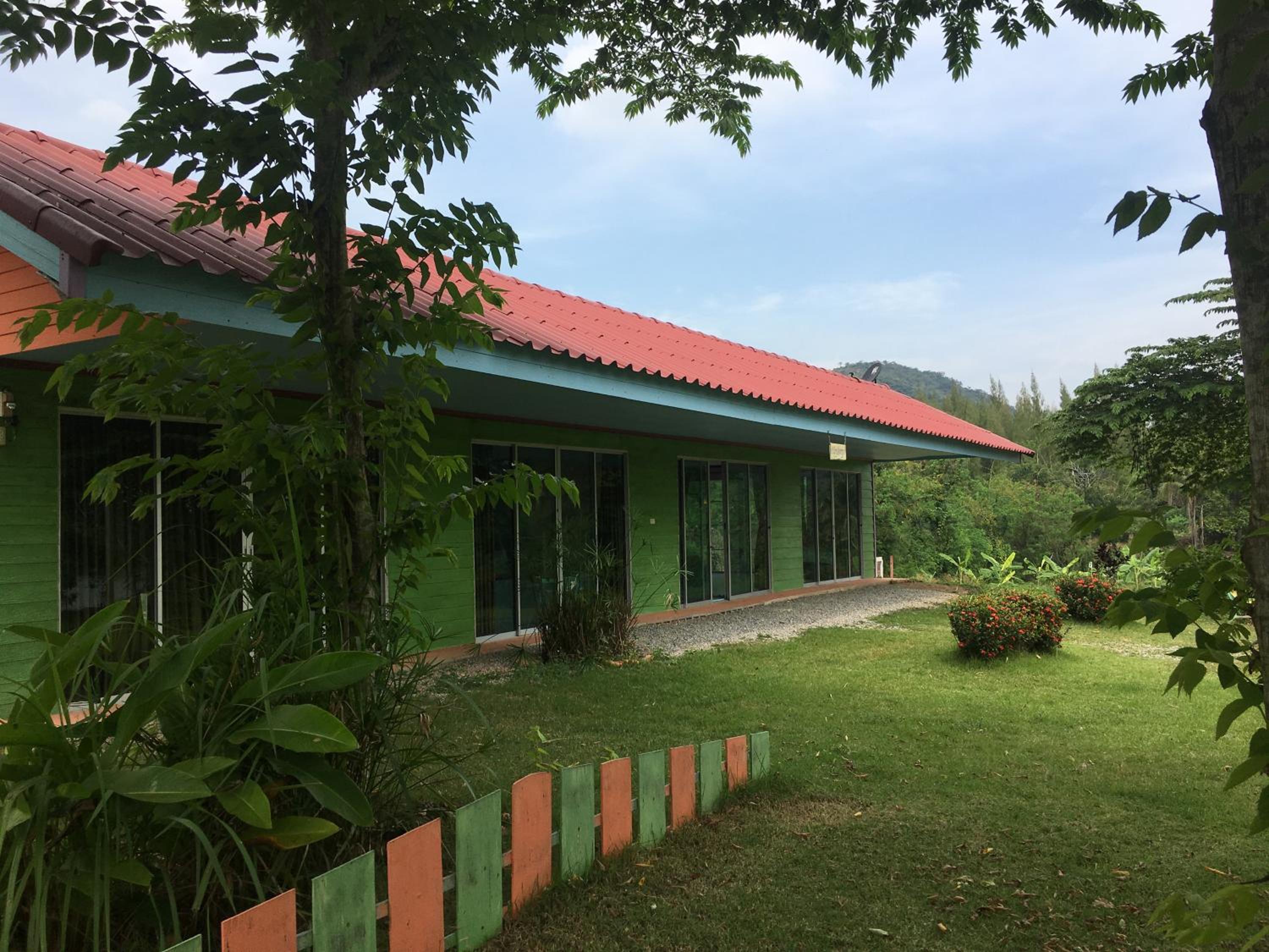 Standard Bungalow with Fan - Photo 16