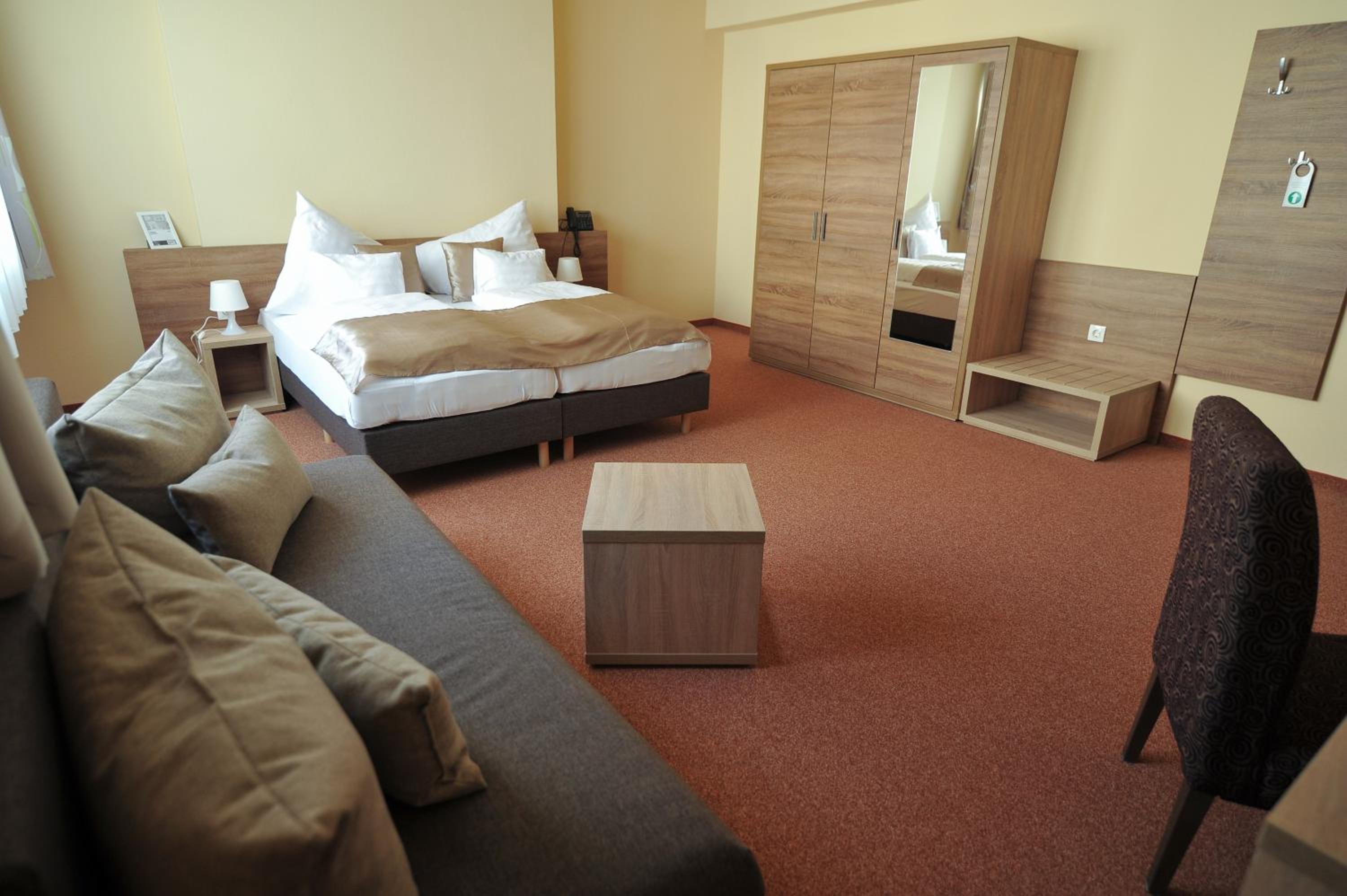 Standard Triple Room - Photo 2