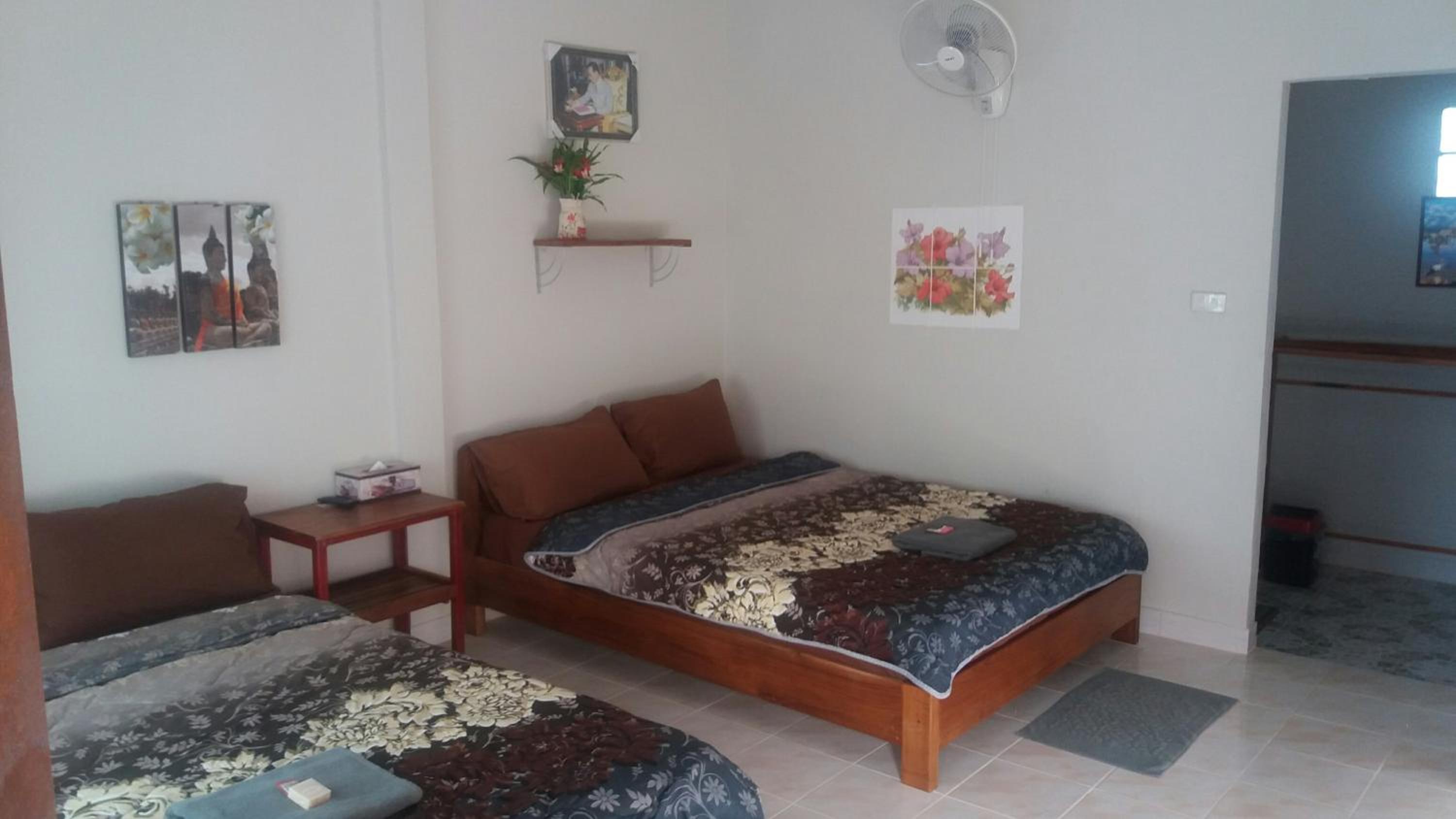 Executive Queen Room with Two Queen Beds - Photo 1