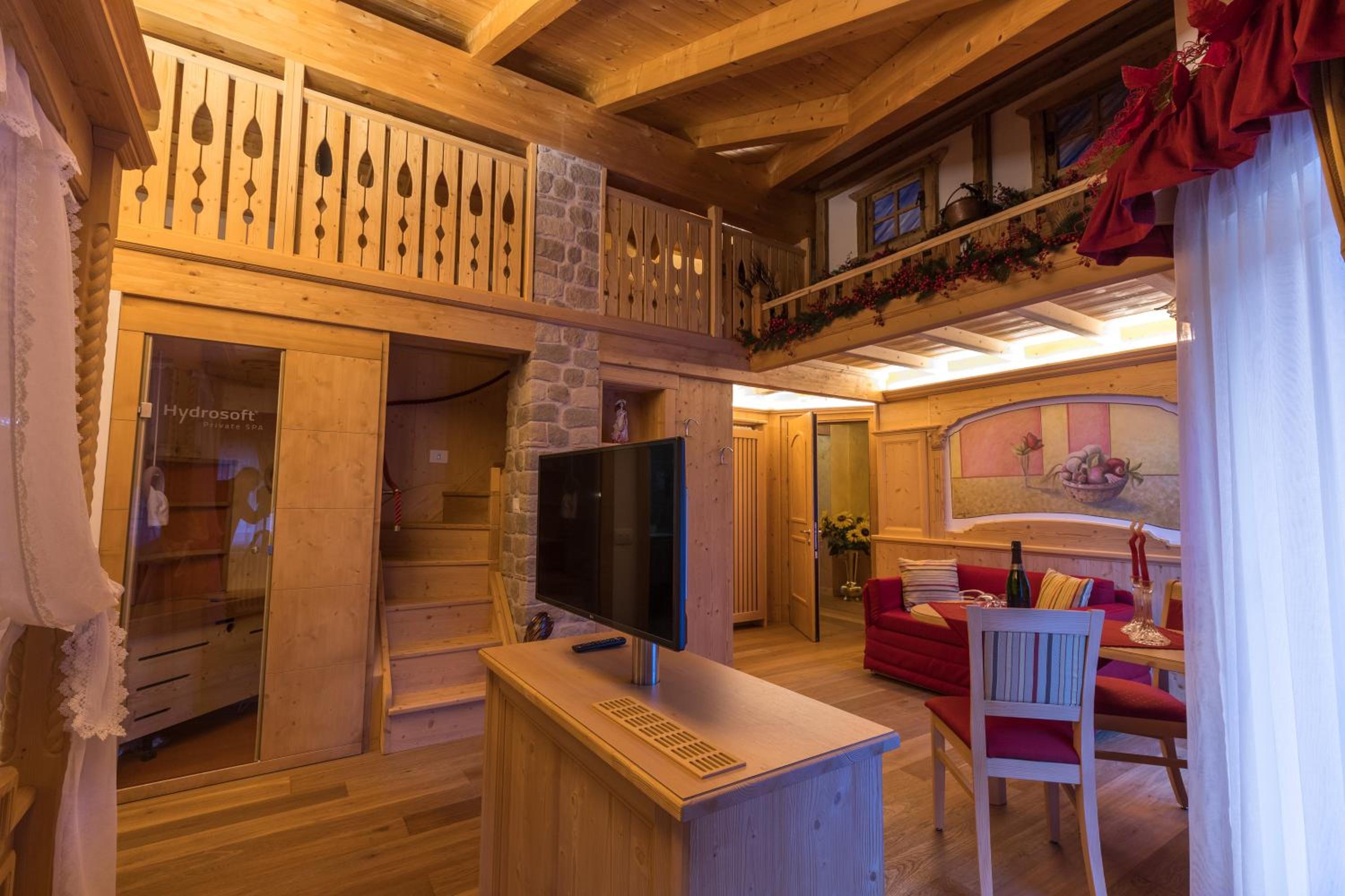 Deluxe Triple Room photo 3