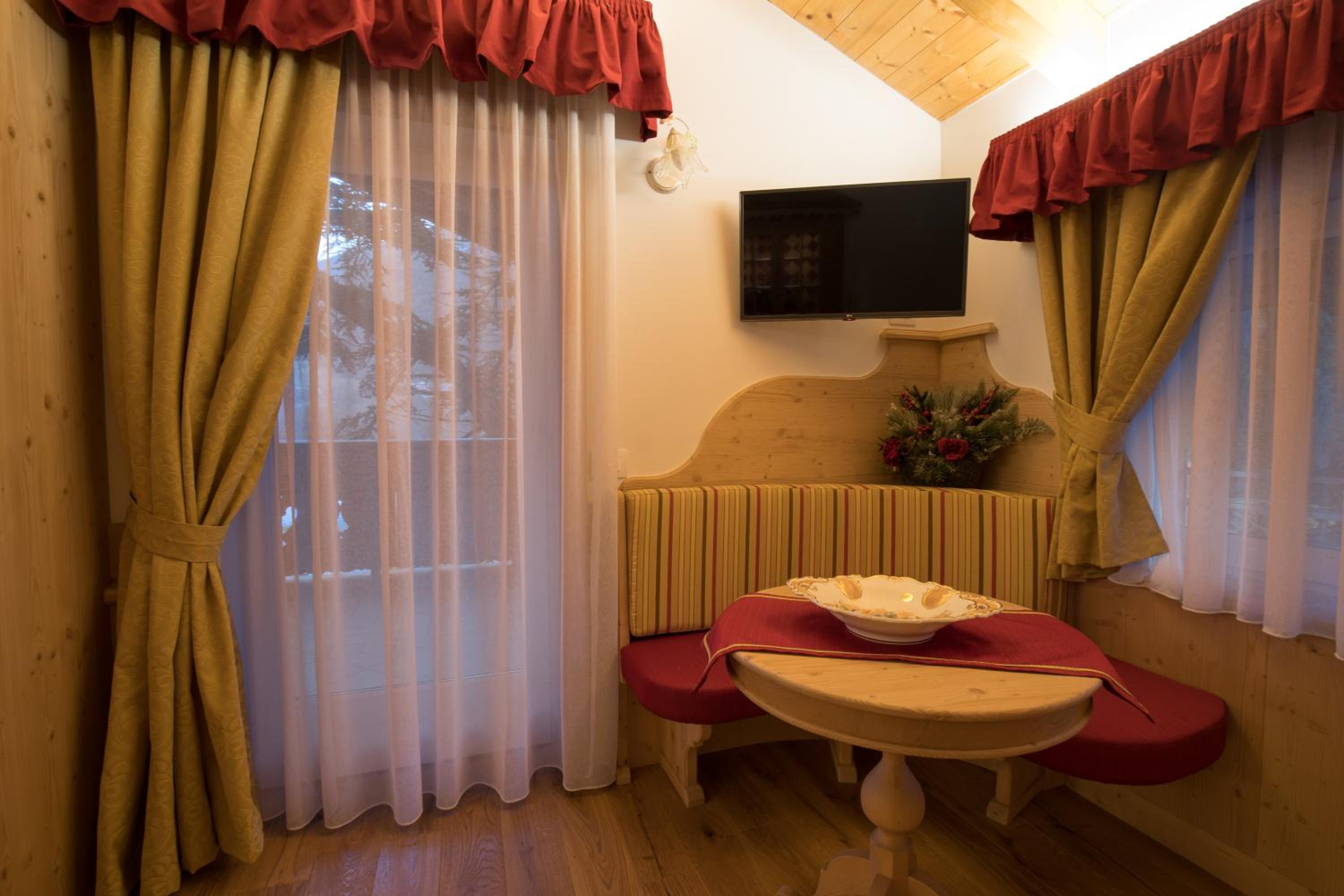 Double or Twin Room with Terrace photo 3