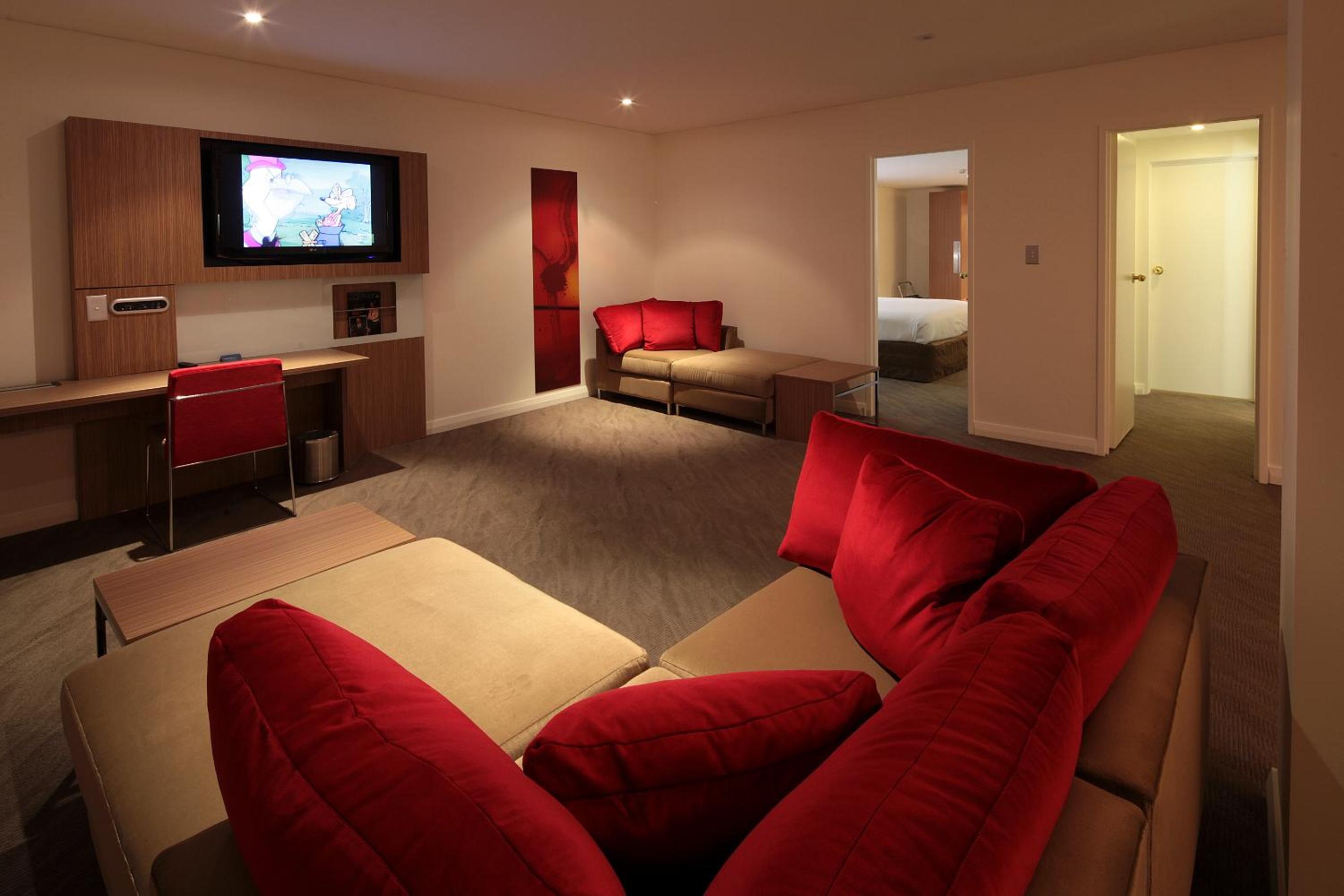 One-Bedroom Apartment with King Bed photo 1