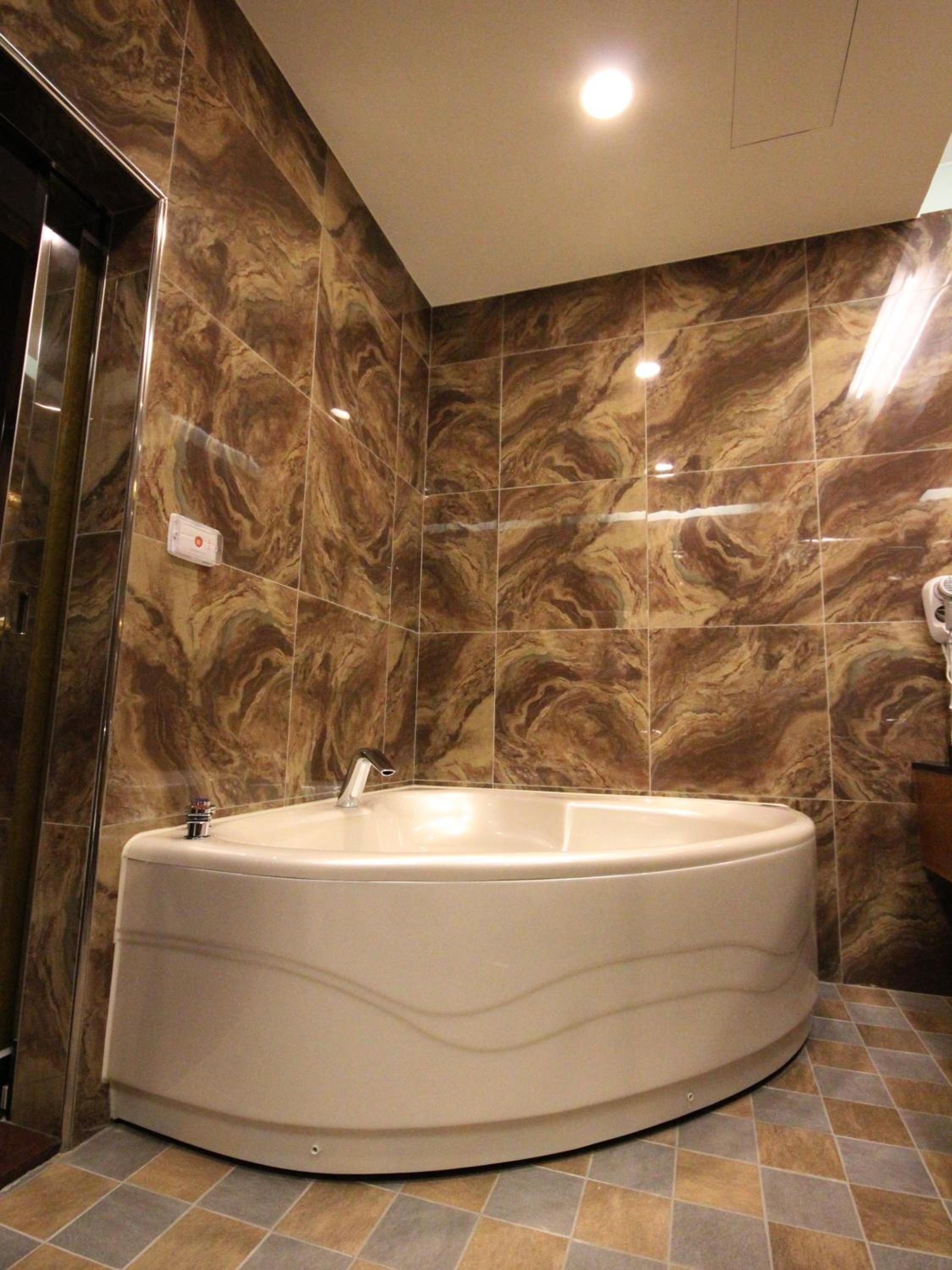 Standard Double Room - Photo 8
