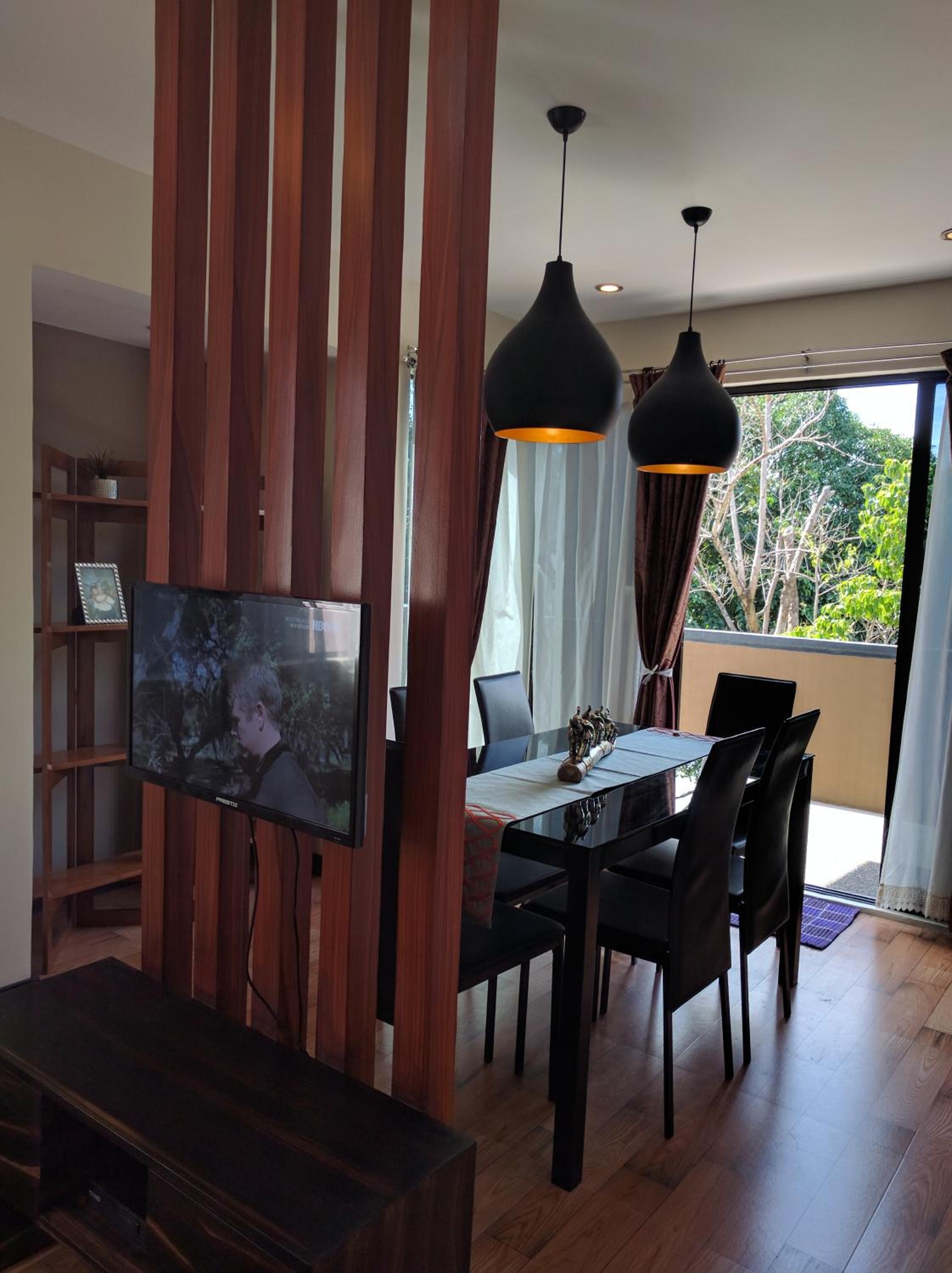 Apartment with Balcony - Photo 6