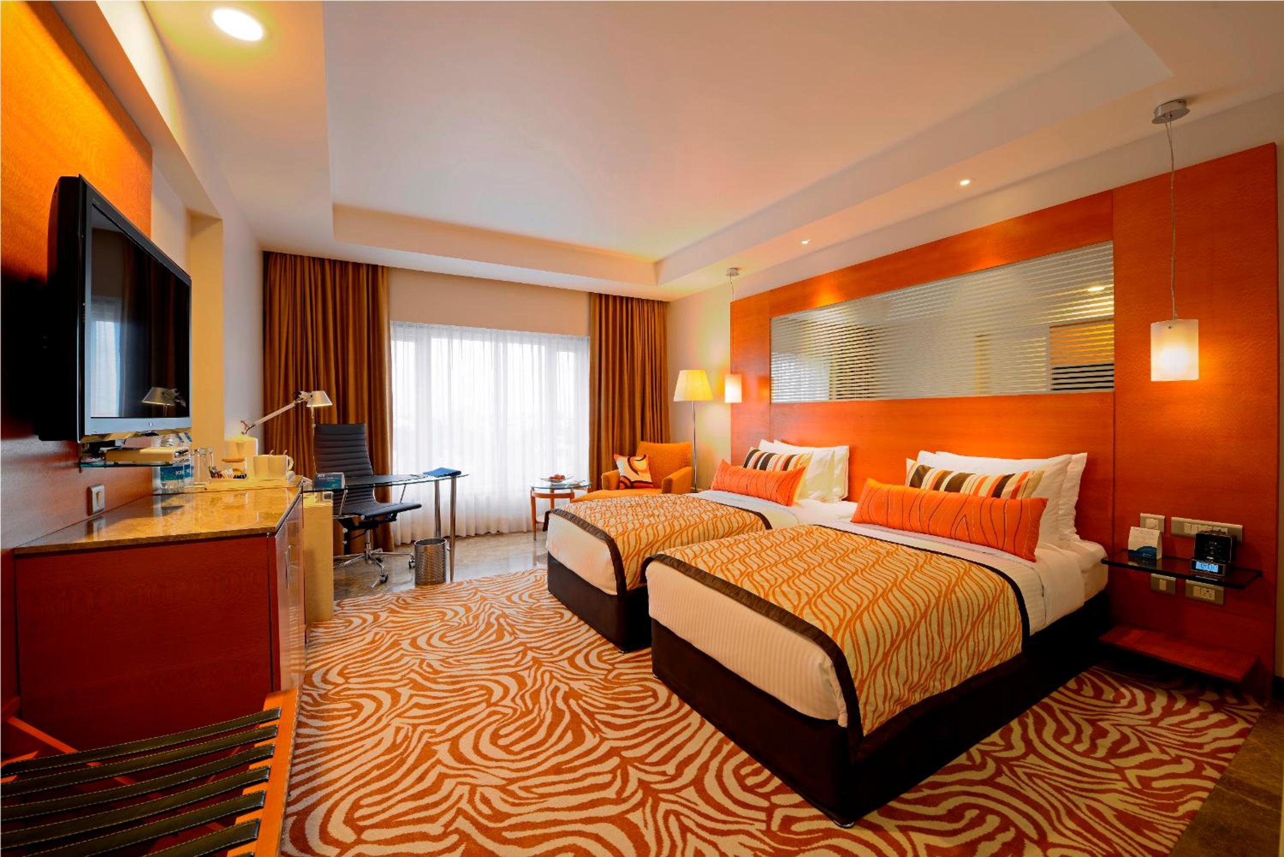 Superior Room with King or Twin Bed  - 15% off on Food & Beverage services photo 3