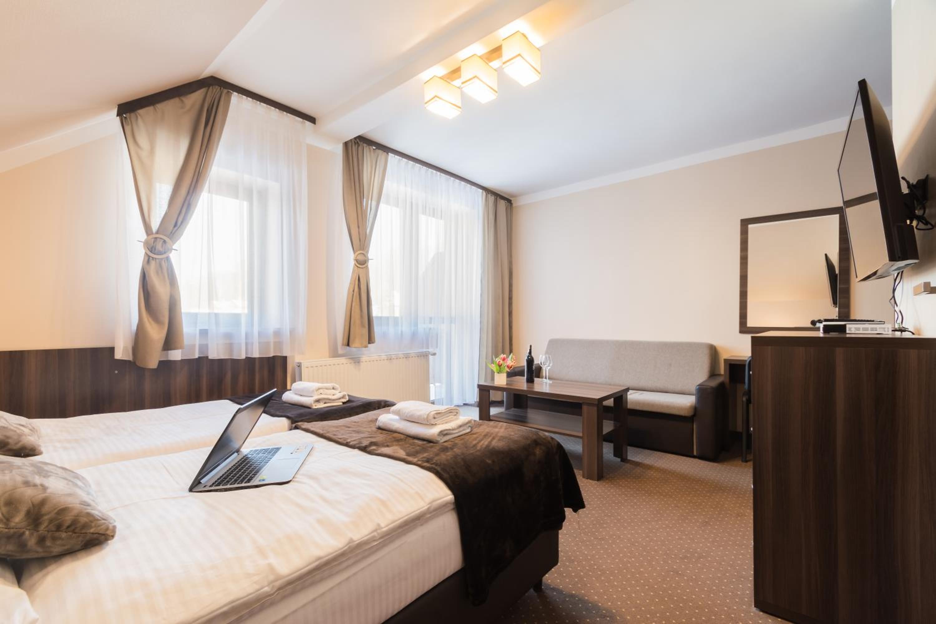 Superior Double Room with Balcony - Photo 1