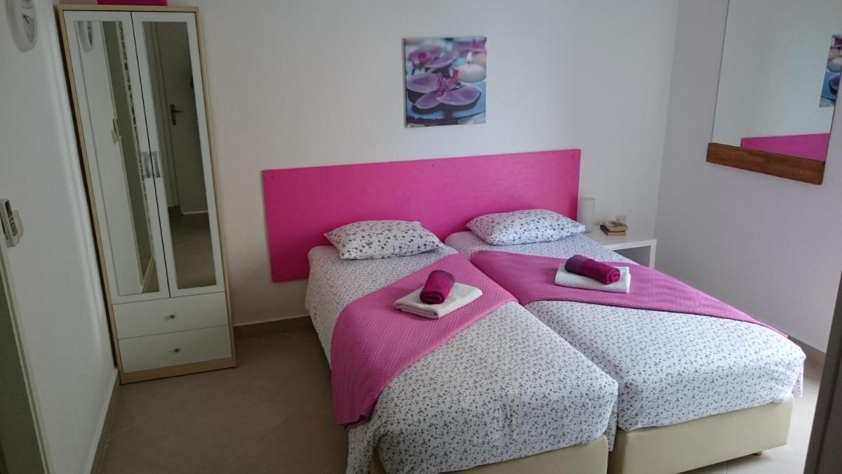 Studio Apartment with Sea View photo 1