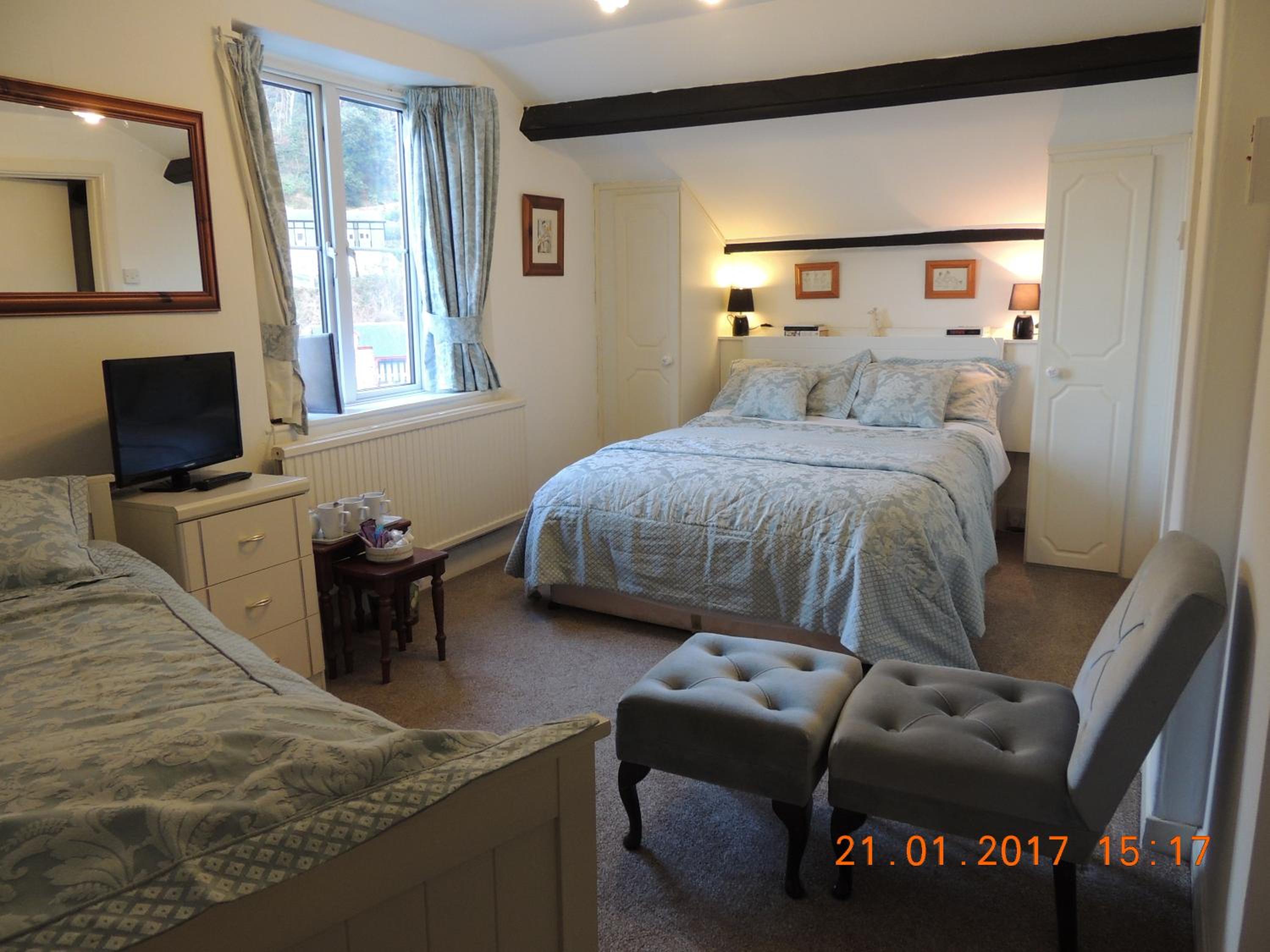 Family Room with Sea View - Photo 2