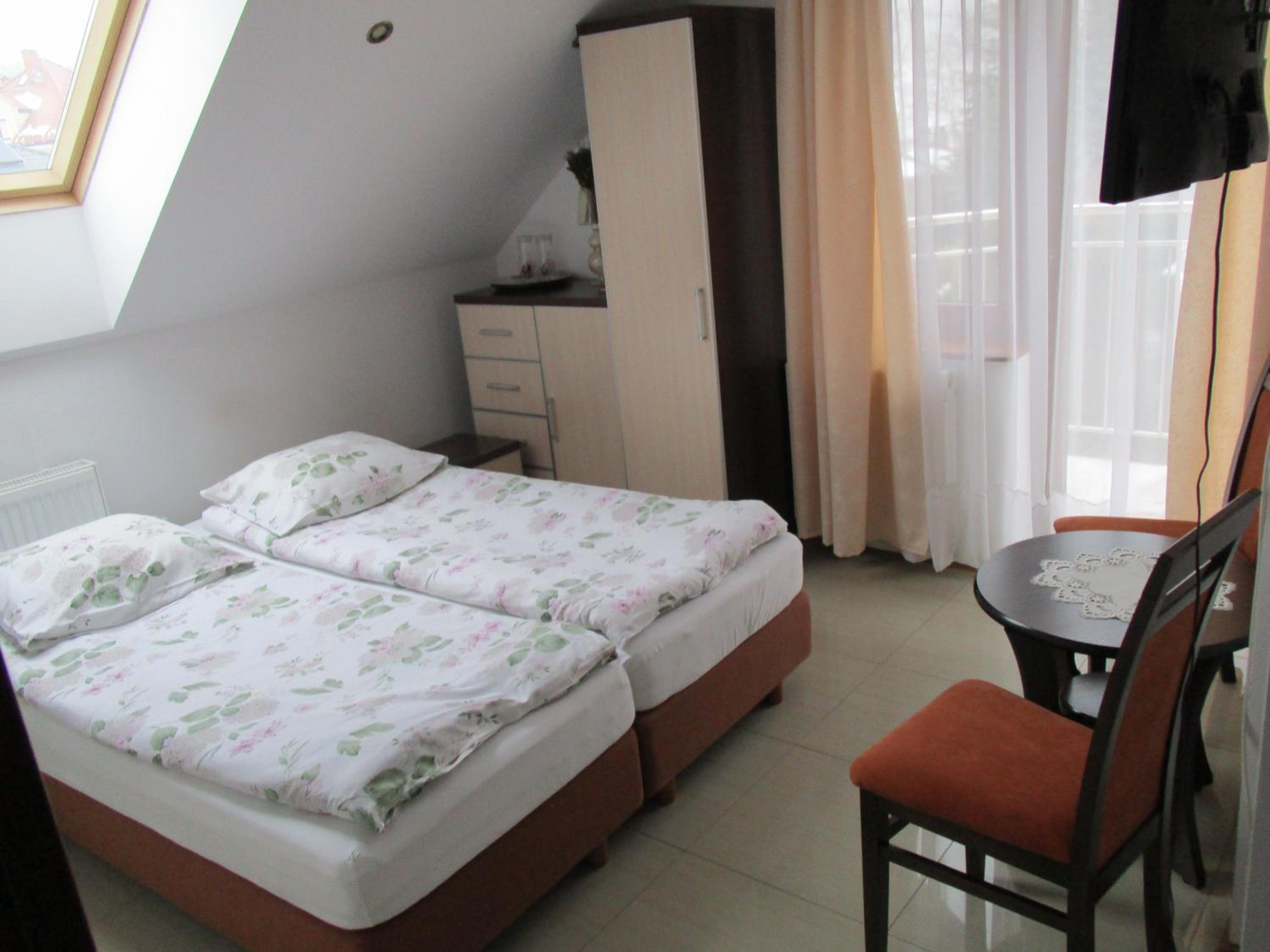 Double or Twin Room - Photo 27