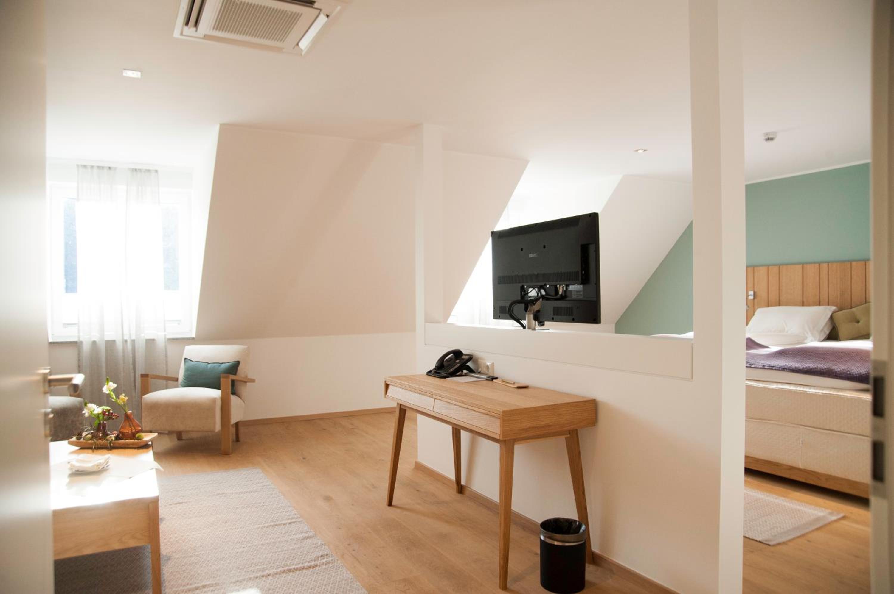 King Suite - Photo 1
