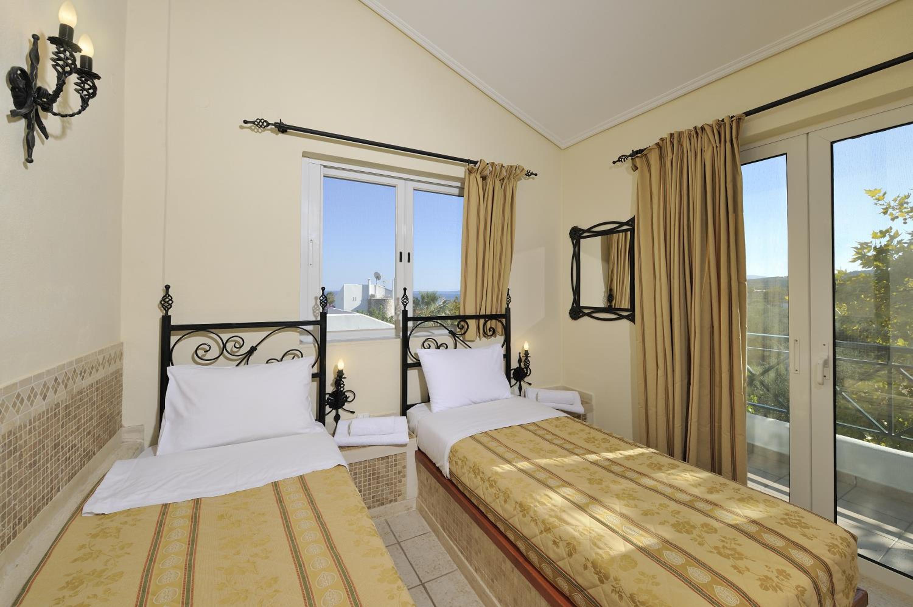 Two-Bedroom Apartment - Split Level