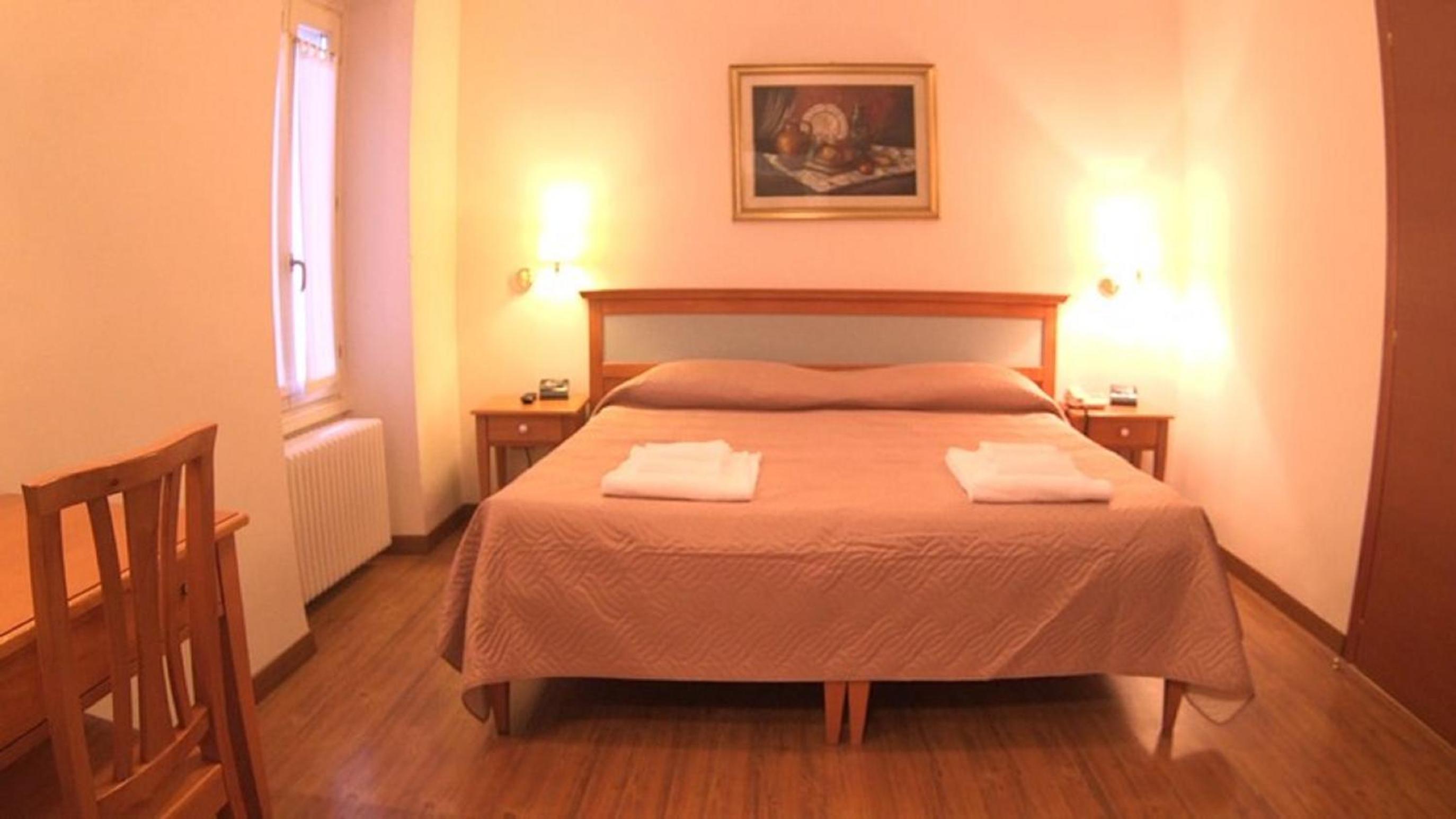 Double or Twin Room photo 2