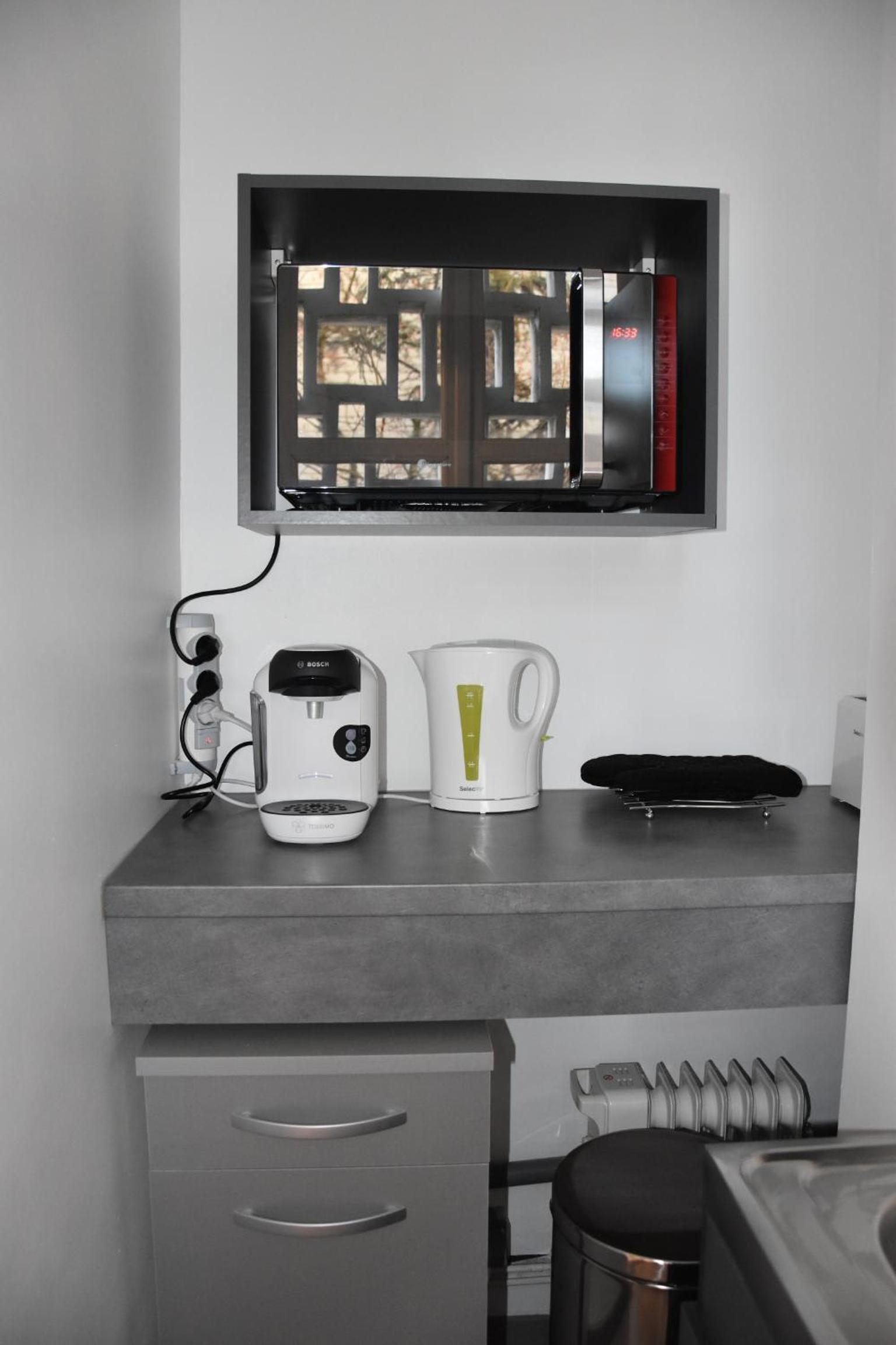 Studio Apartment