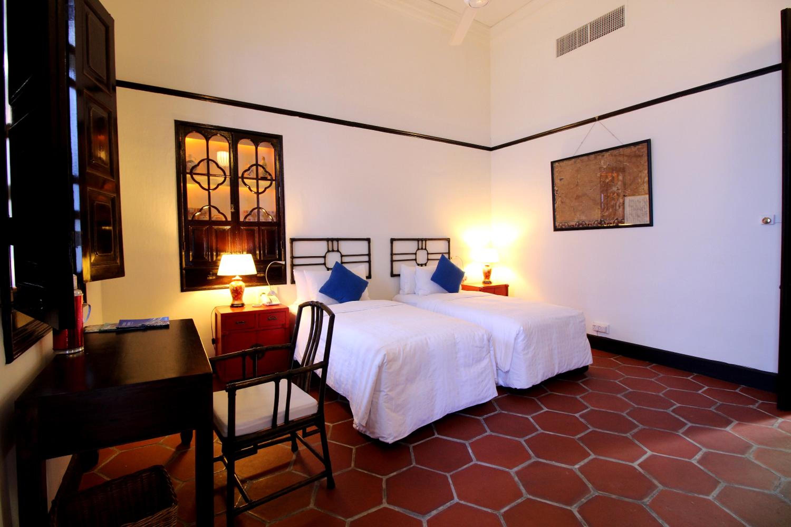 Ming Twin Room (Pool Access) - Photo 7