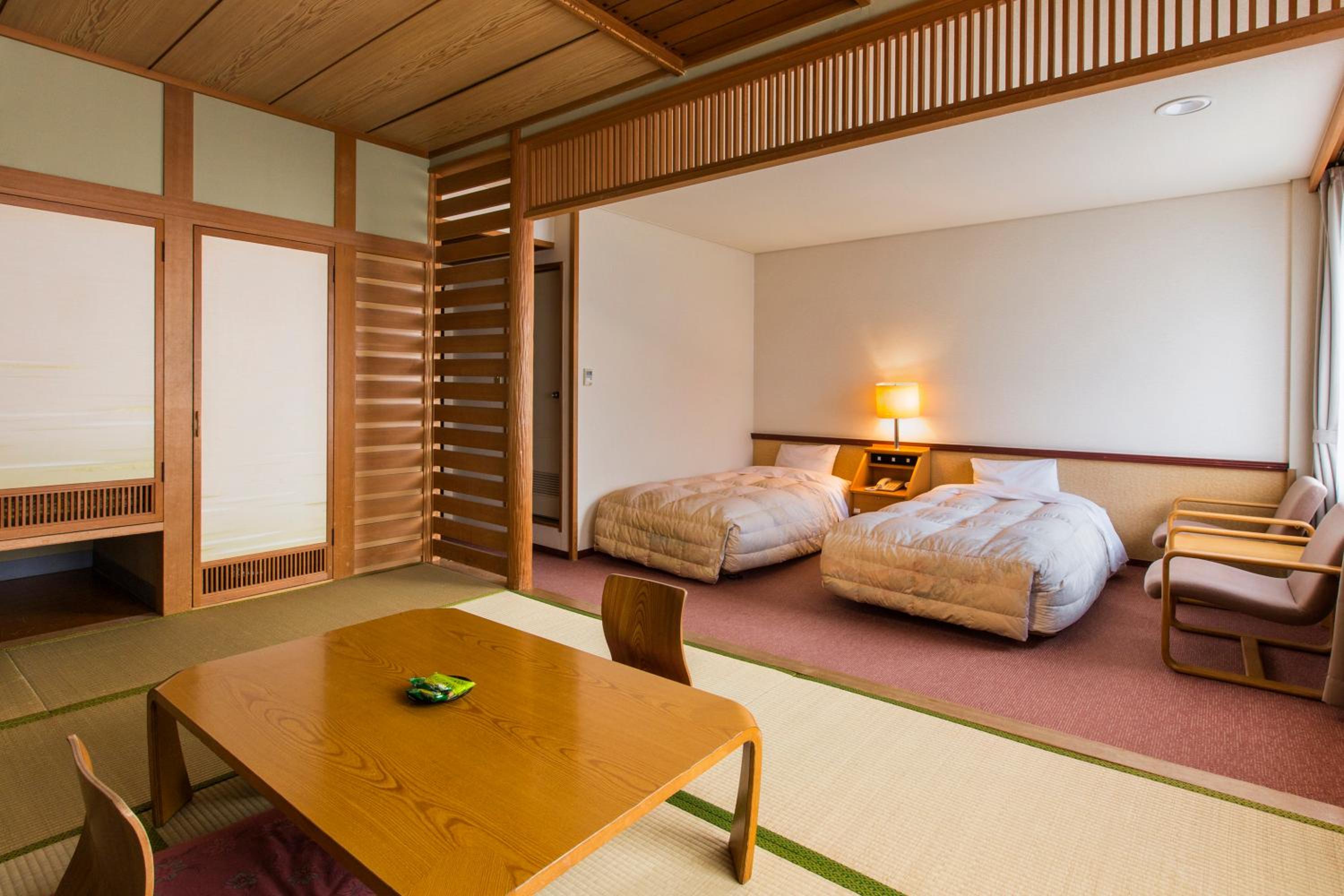 Twin Room with Tatami Area -  Non-Smoking - Photo 1