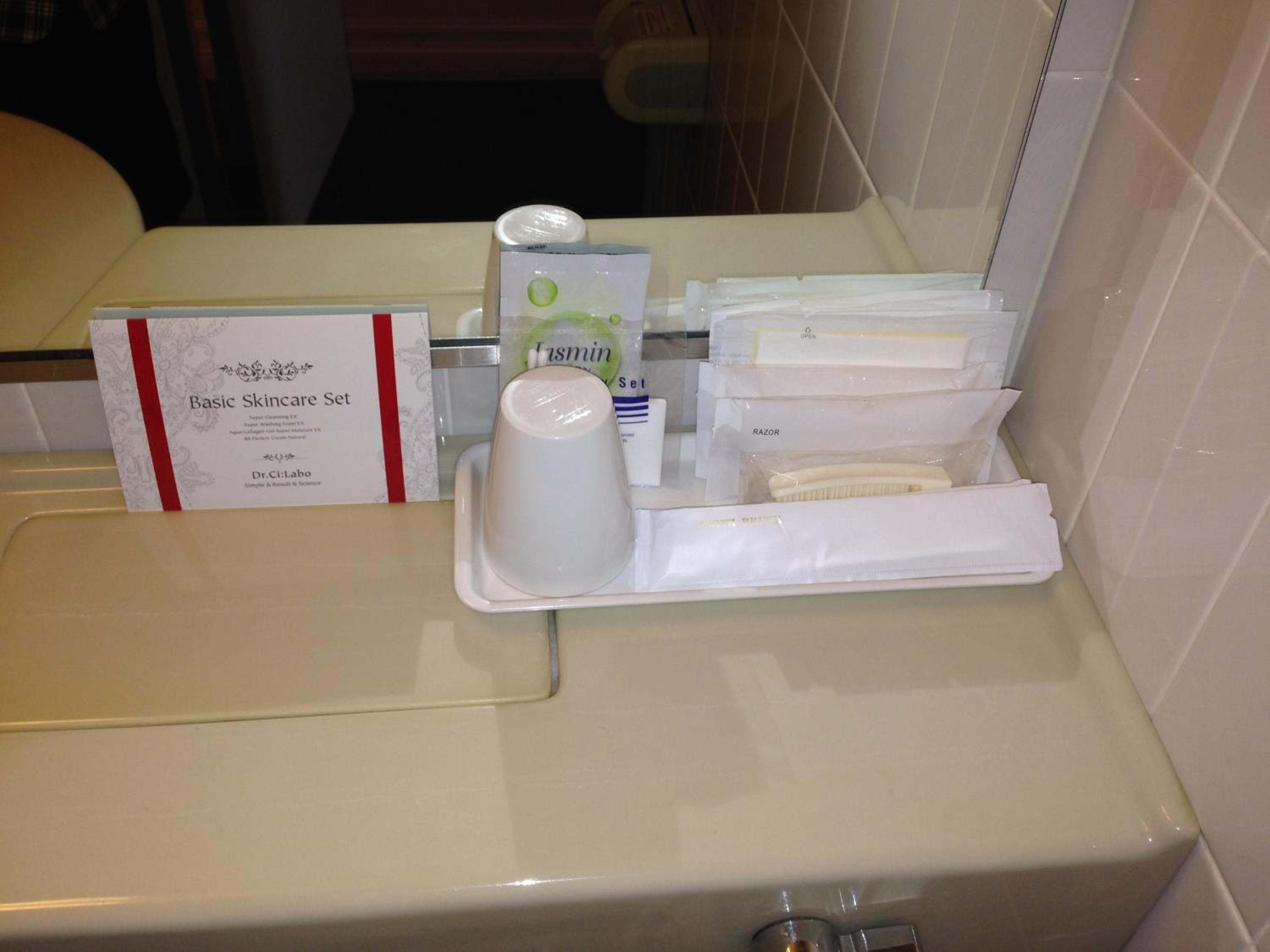 Double Room with Small Double Bed - Non-Smoking photo 3