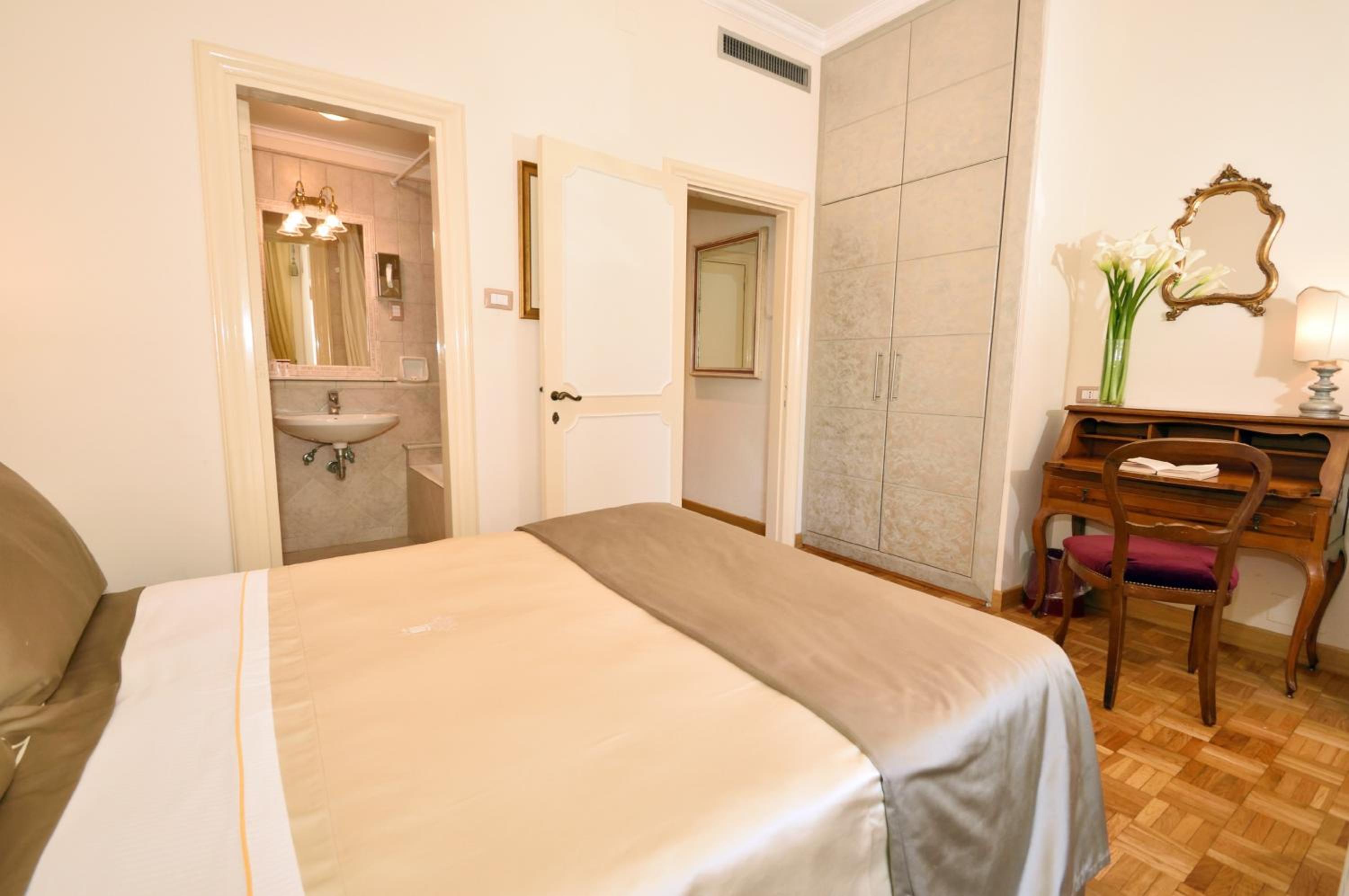 Classic Double Room for Single Use