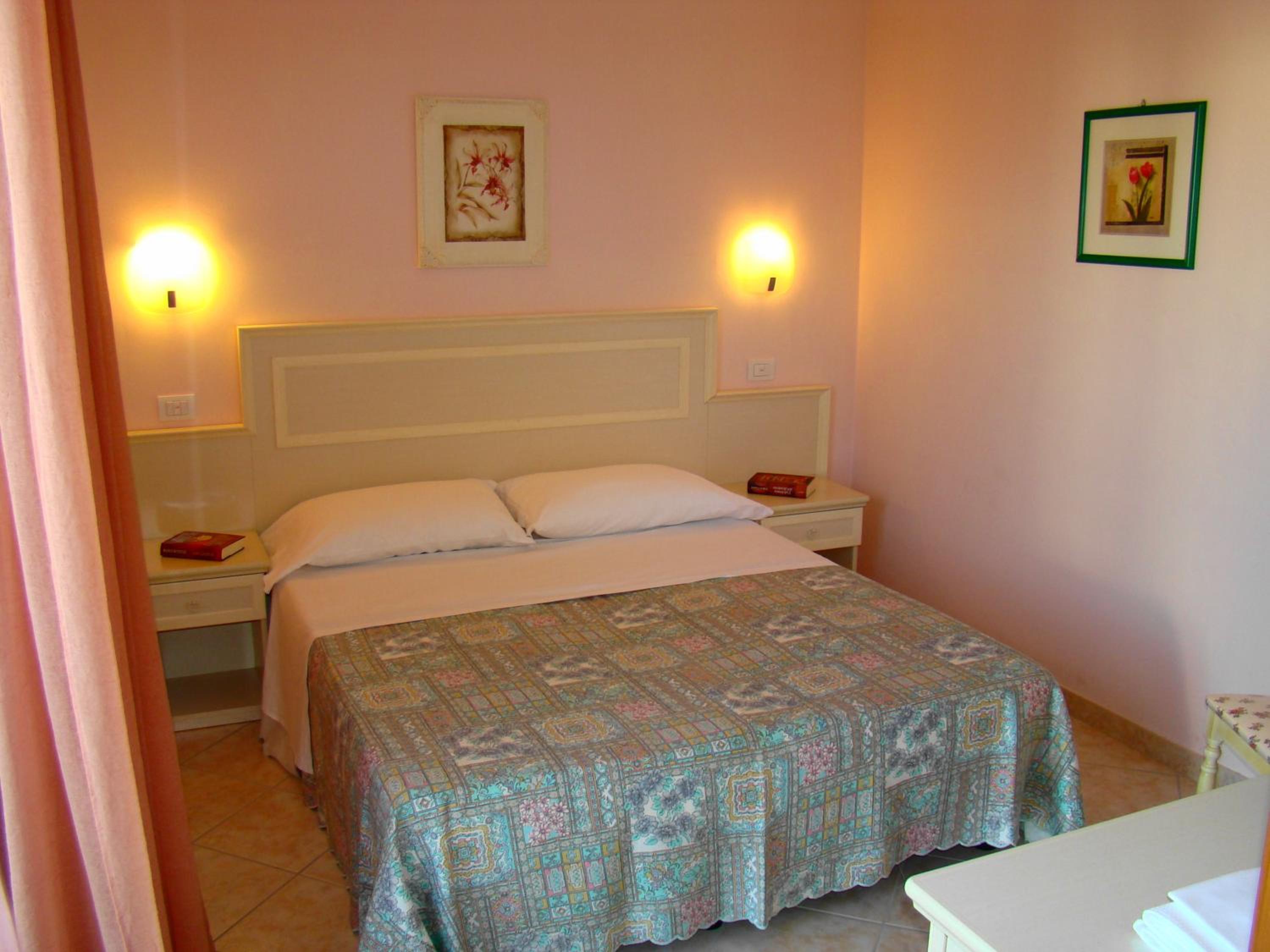 One-Bedroom Apartment (3 Adults) photo 1