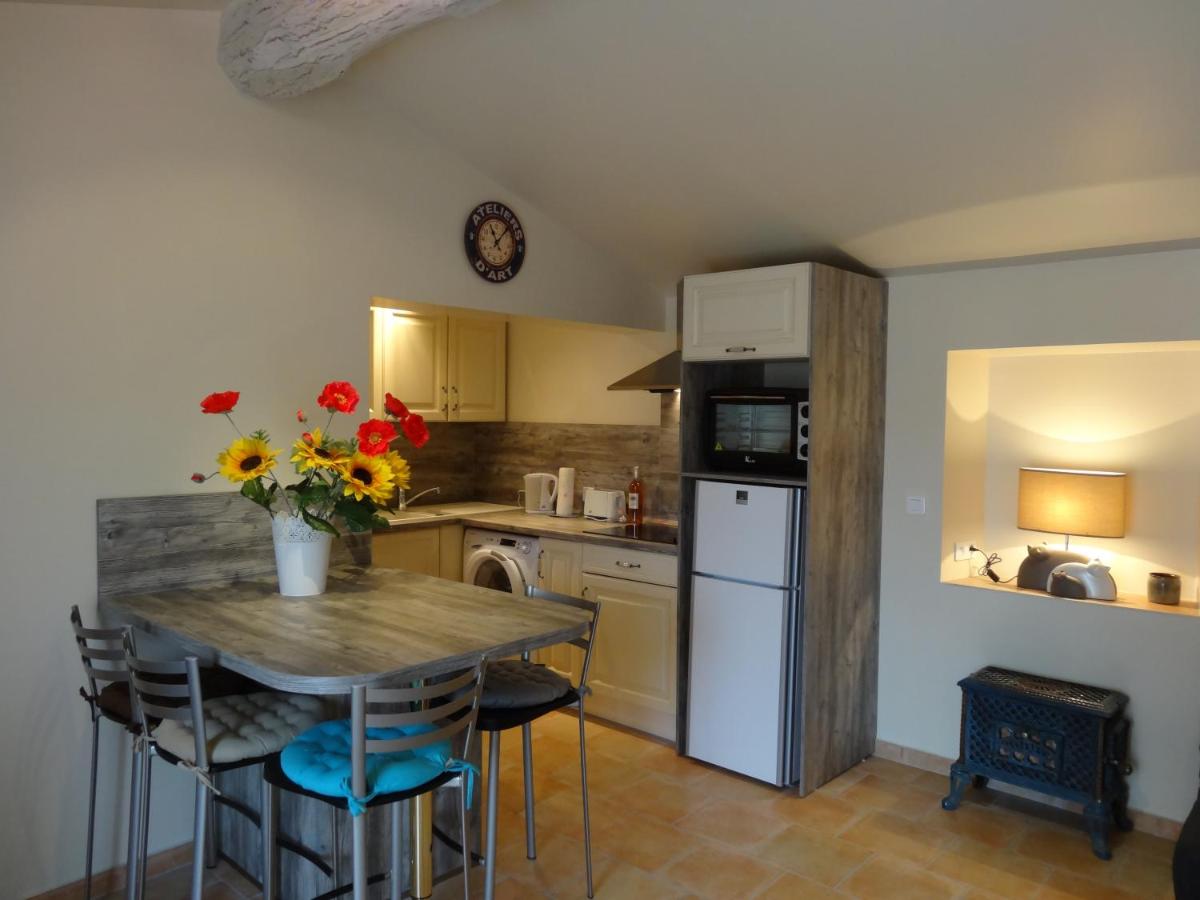 Apartment with Terrace photo 2