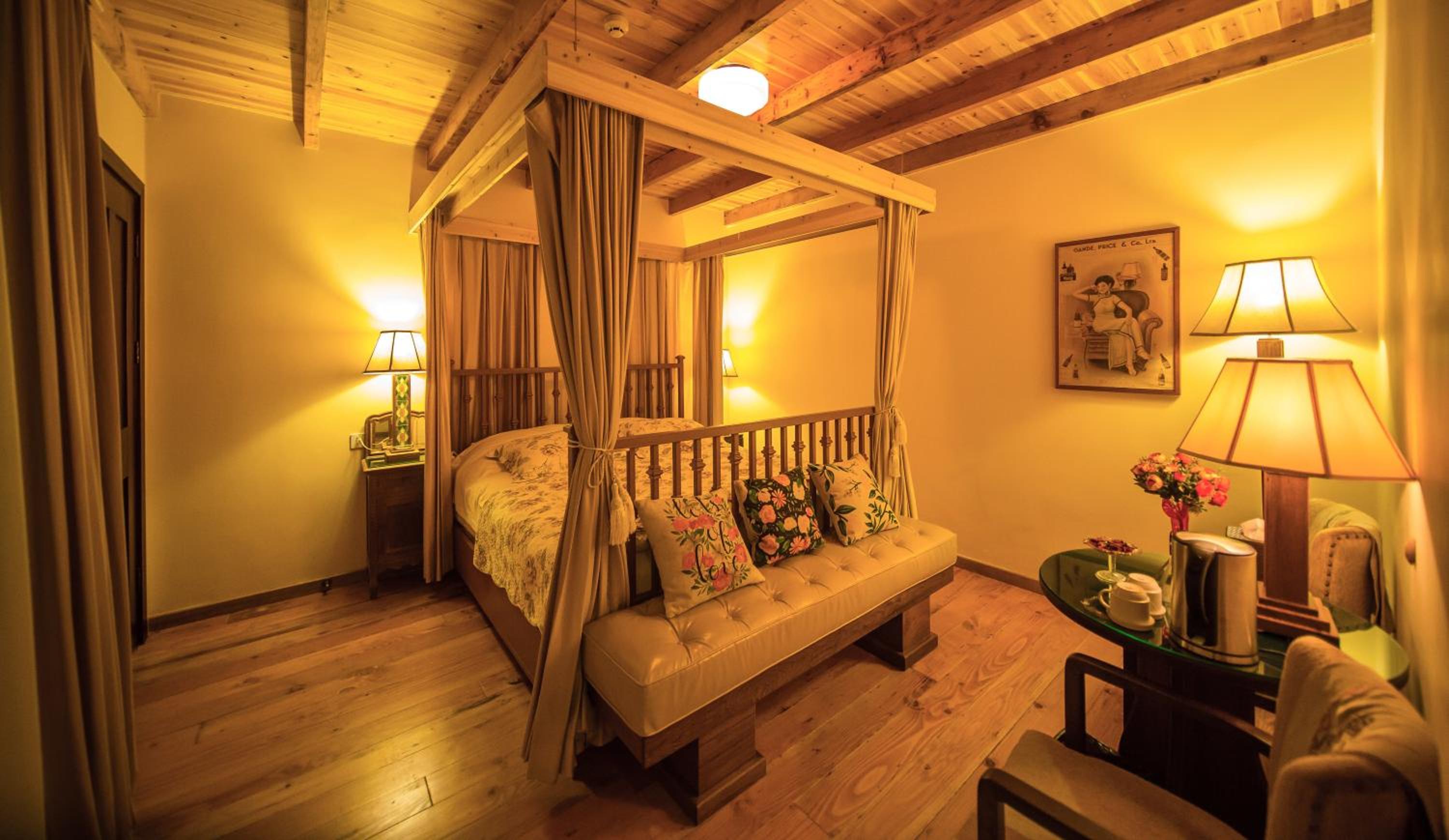 Queen Room with Balcony