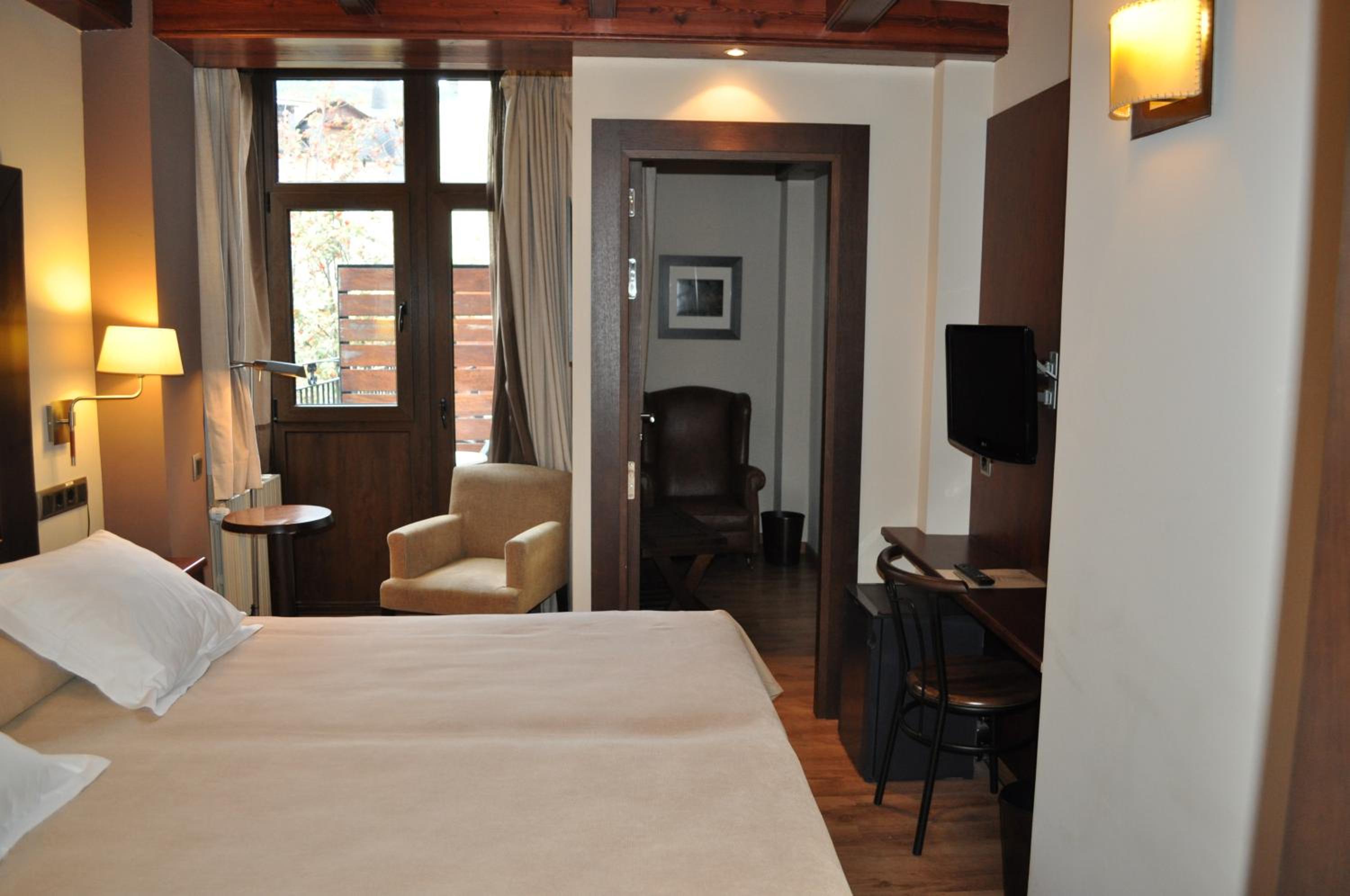 Double or Twin Room photo 2