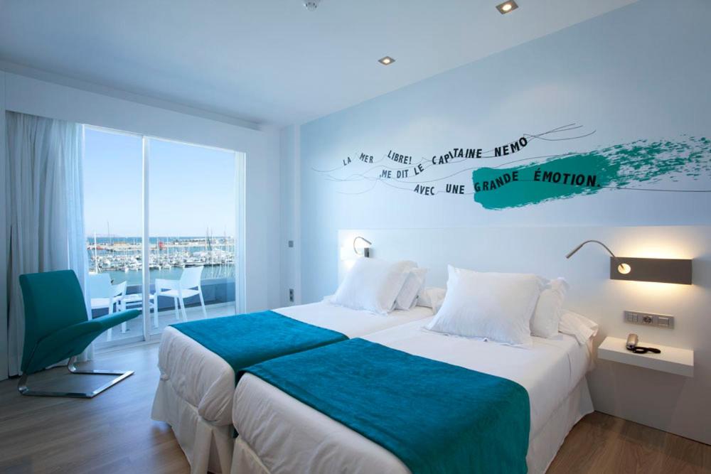 Twin Room with Sea View