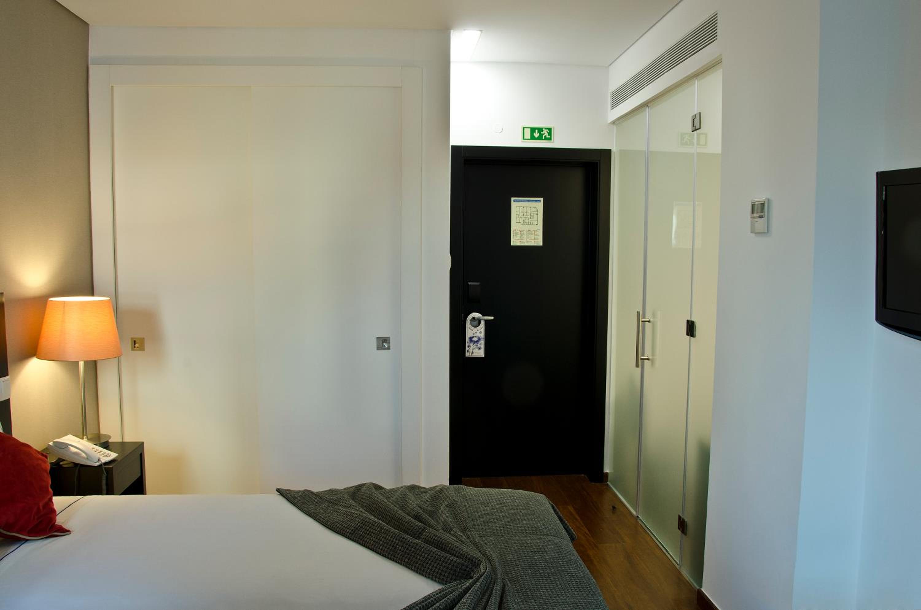 Executive Single Room thumbnail 6
