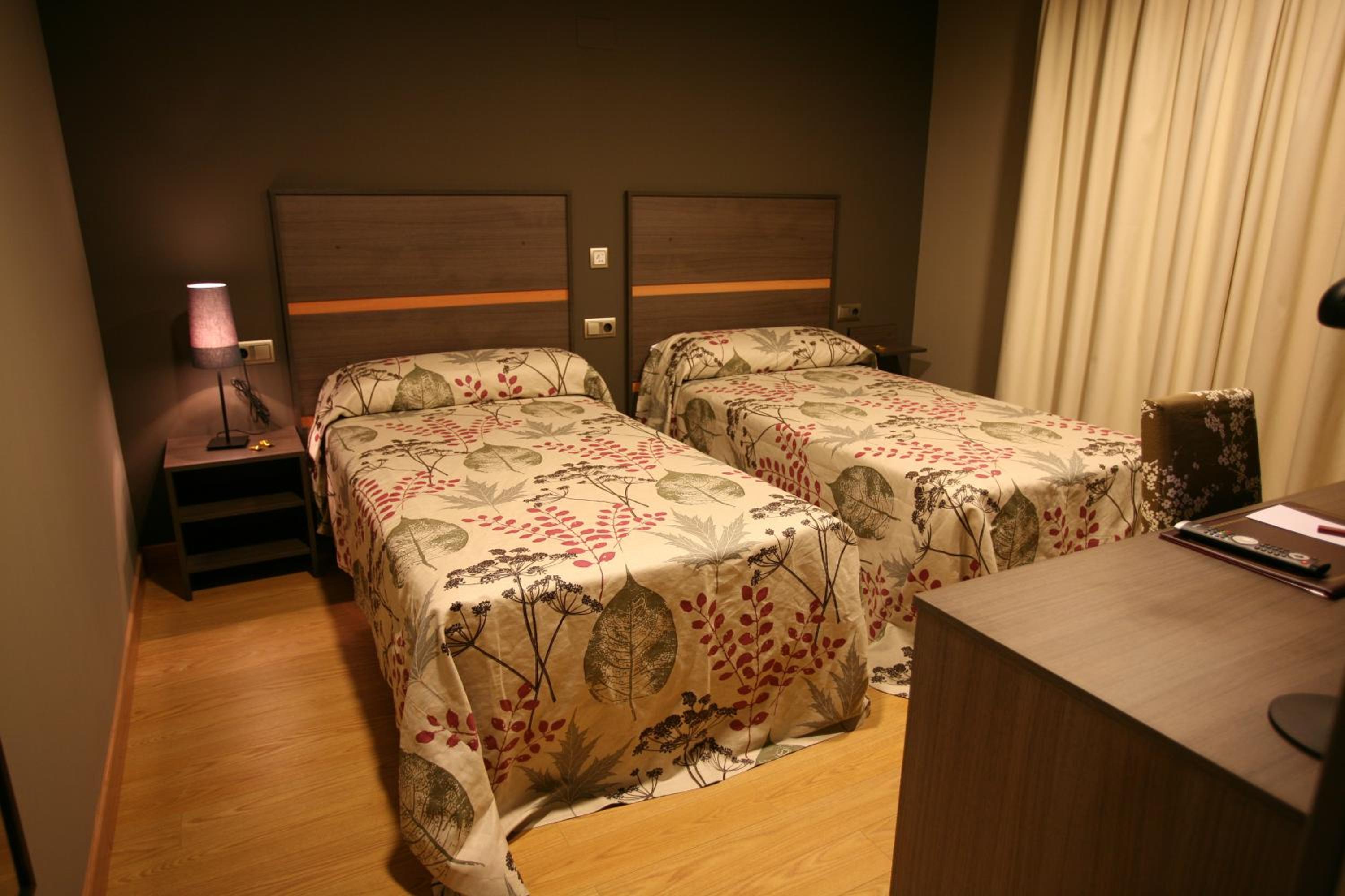Habitación Estándar con Dos Camas Individuales