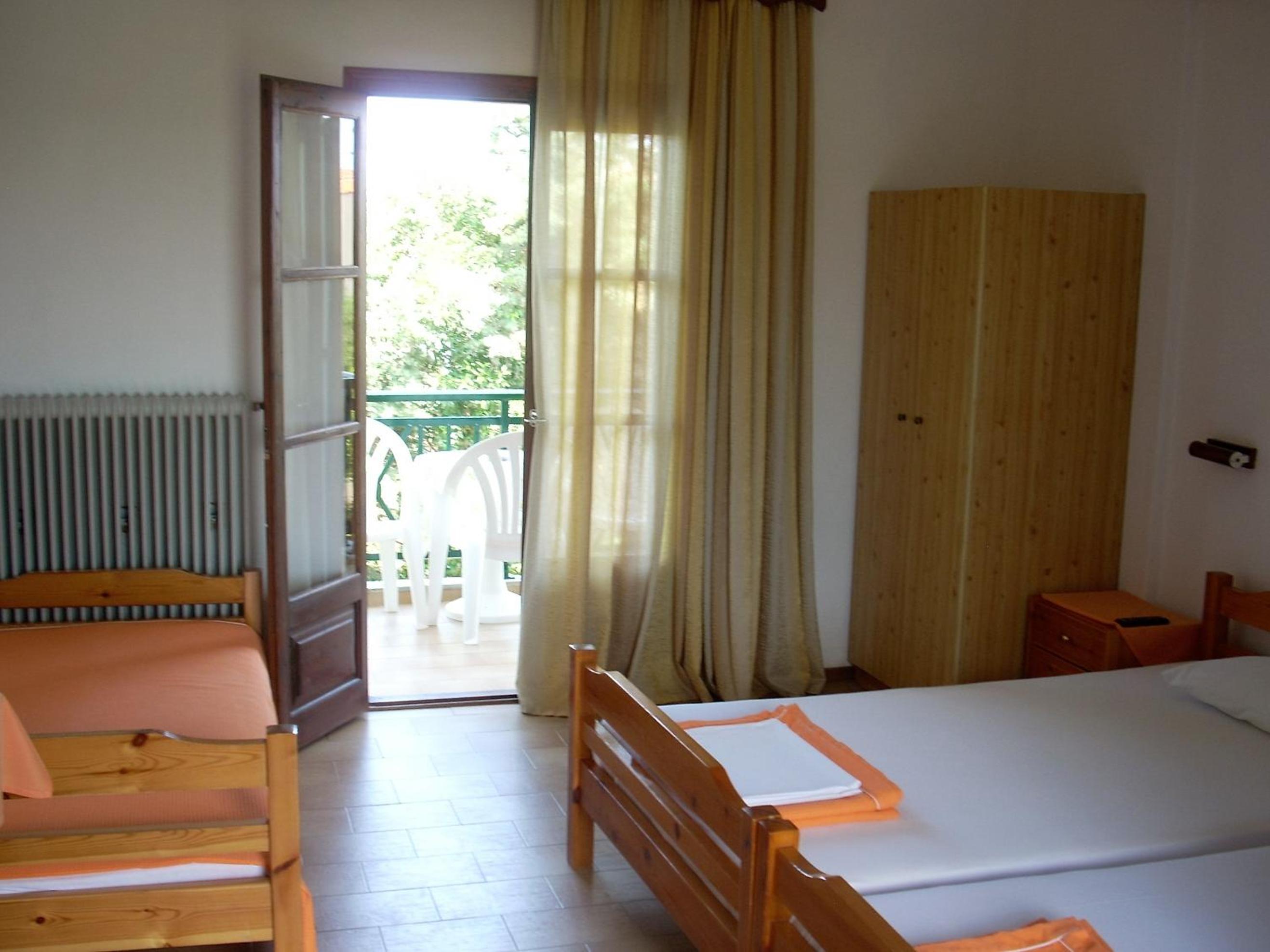 Studio (3 Adults) - Photo 9