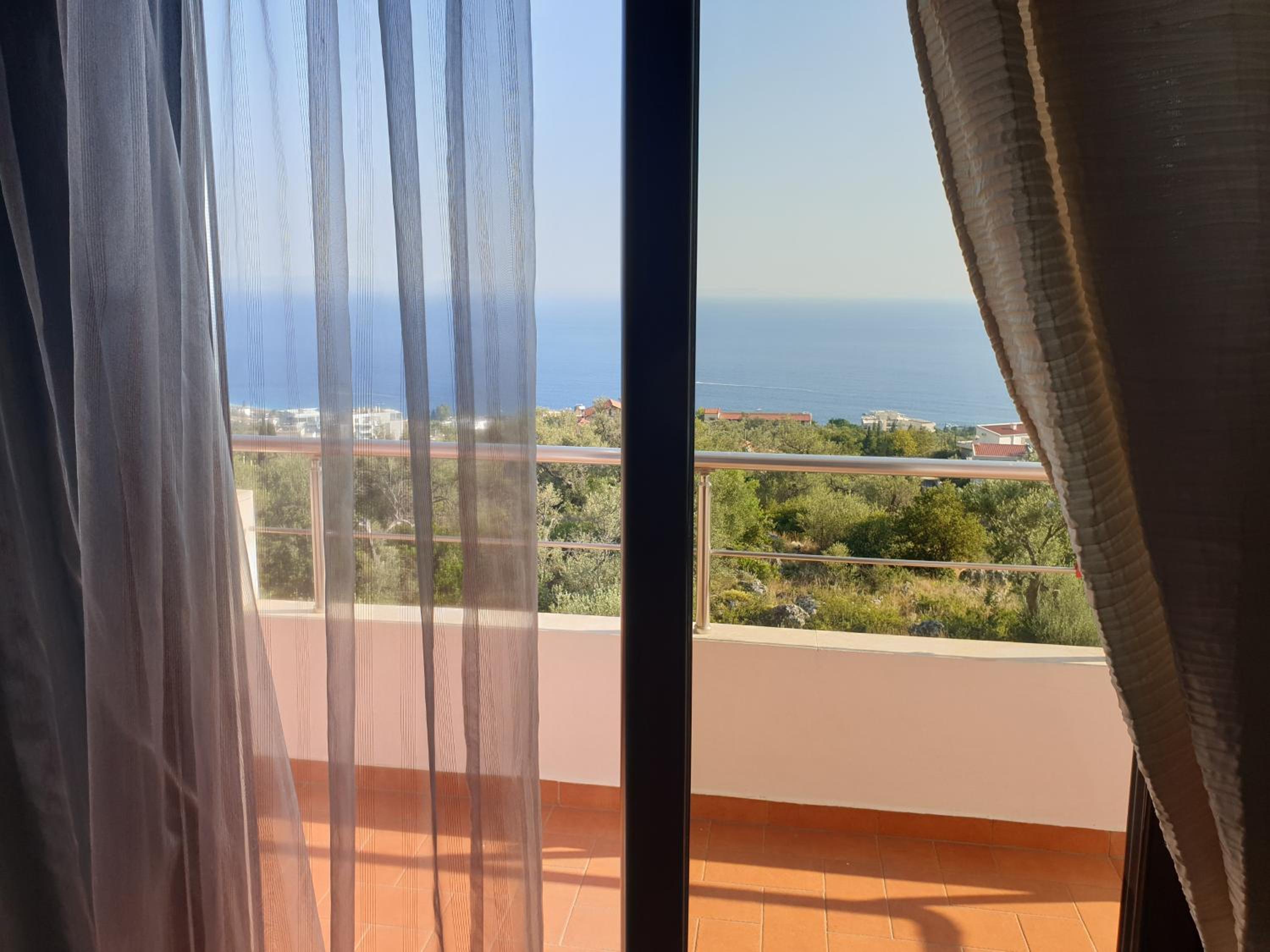 Family Room with Sea View