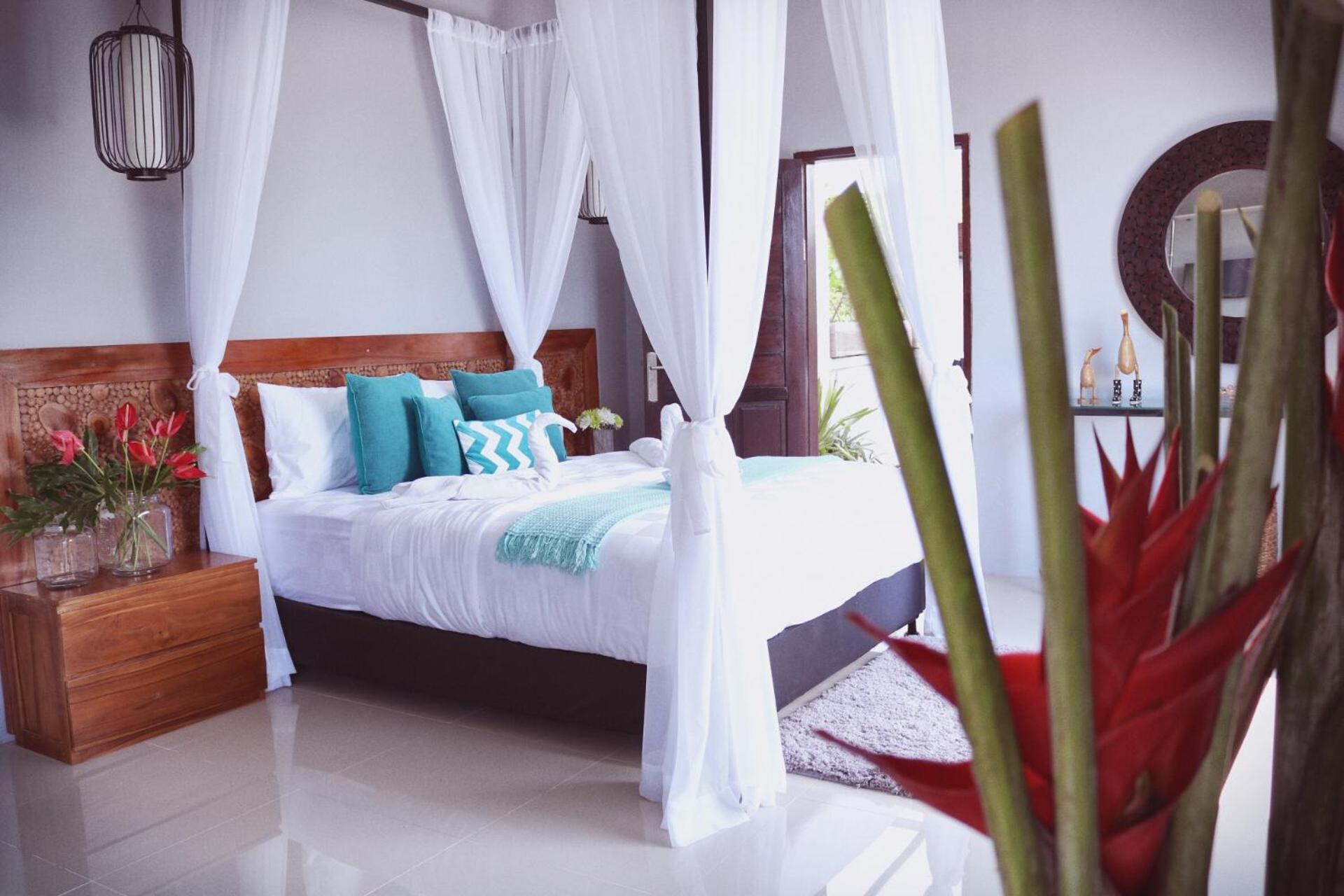 Three-Bedroom Villa - Photo 39